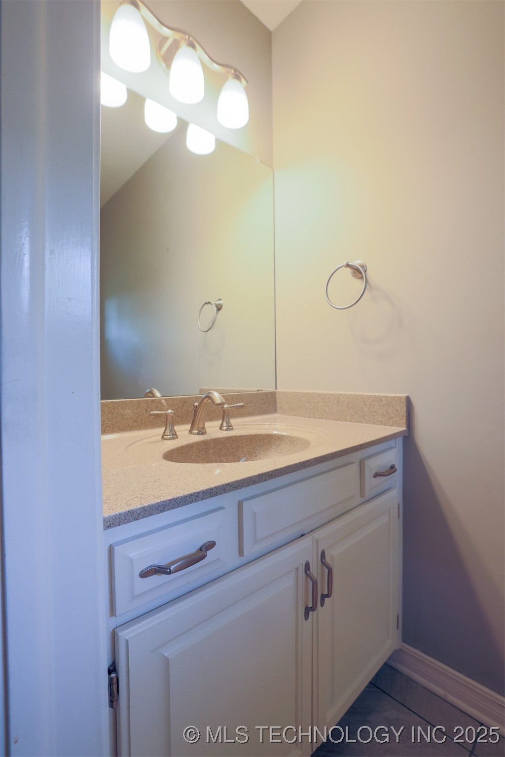 7014 E 64th Place Property Photo 34