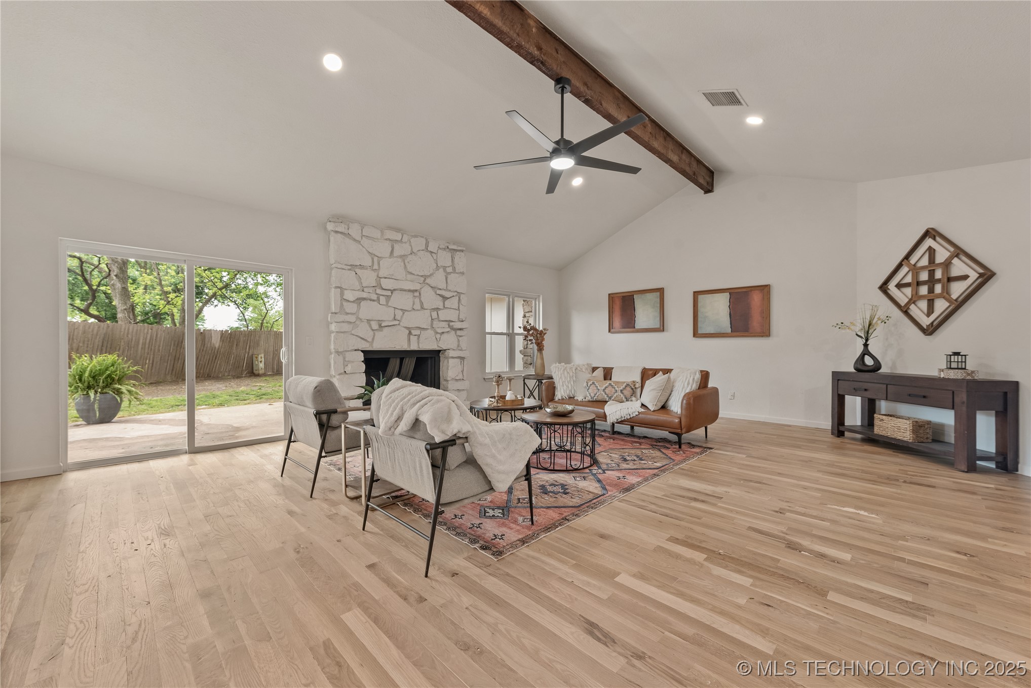 12234 E 39th Street Property Photo 6