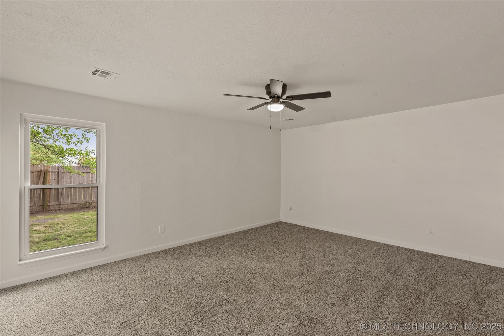 12234 E 39th Street Property Photo 23