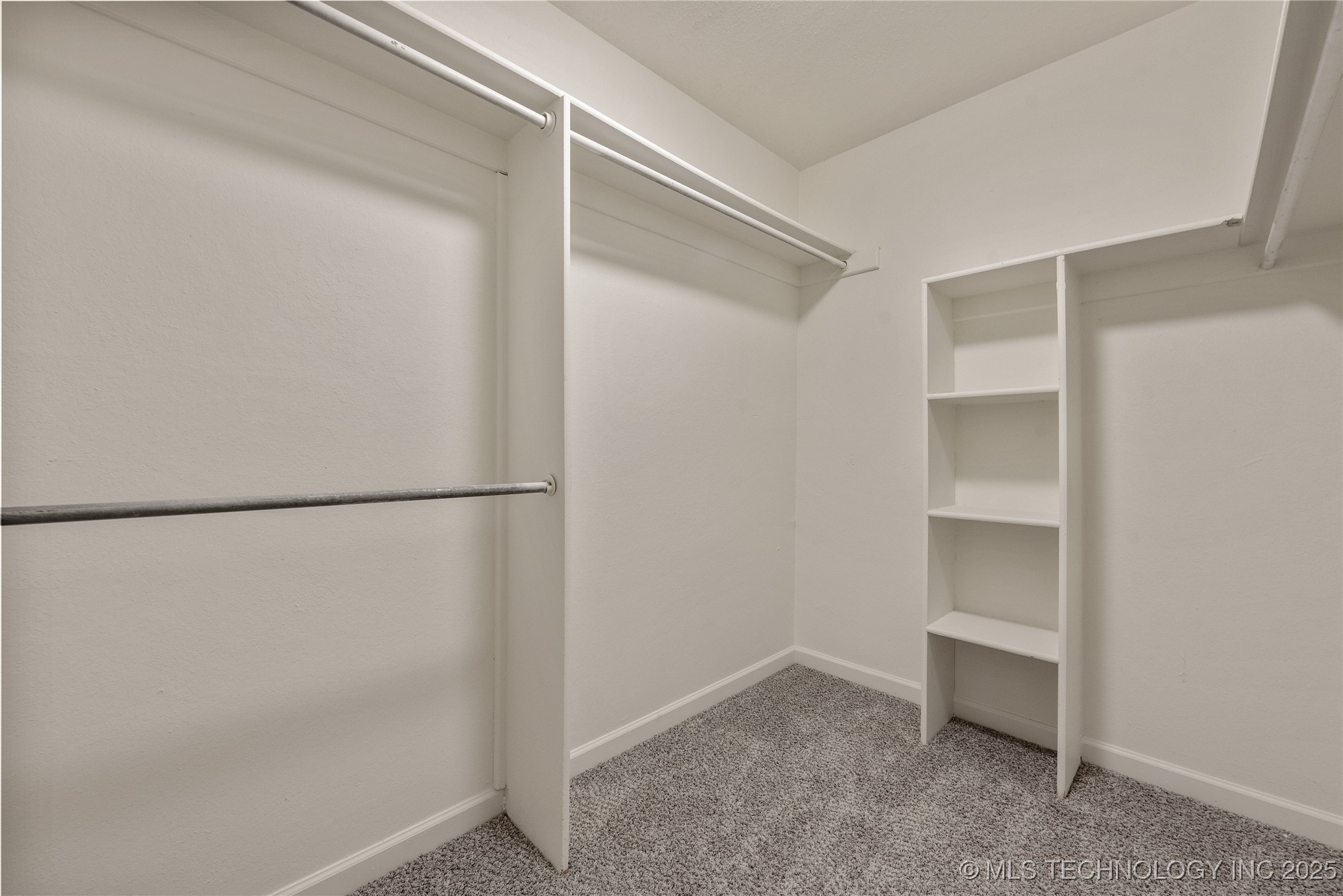 12234 E 39th Street Property Photo 24