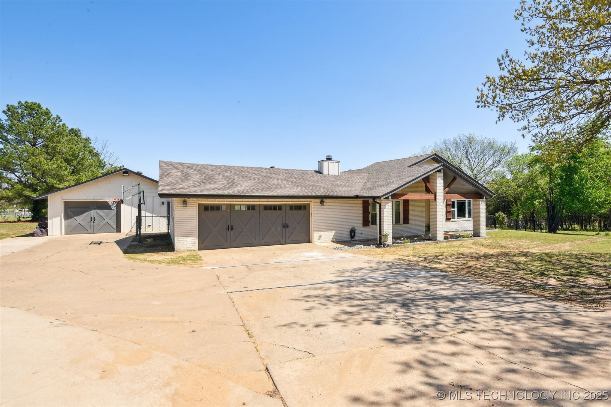 1749 Basin Road Property Photo 2