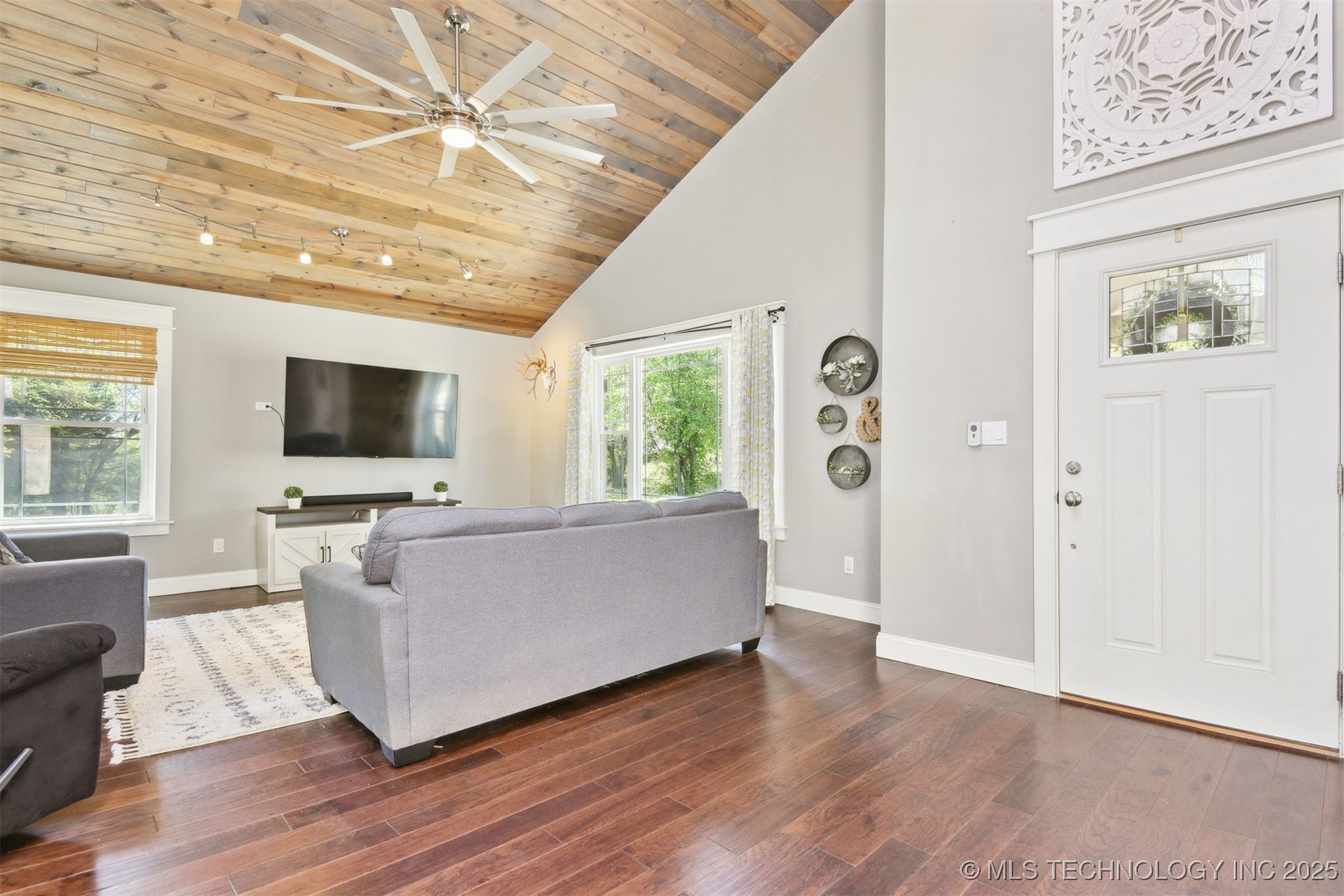 1749 Basin Road Property Photo 6