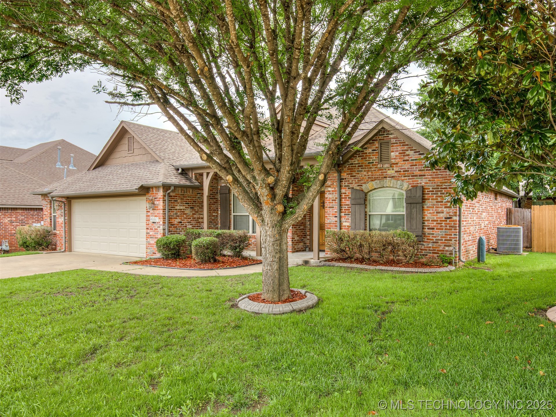 4667 E 144th Place S Property Photo