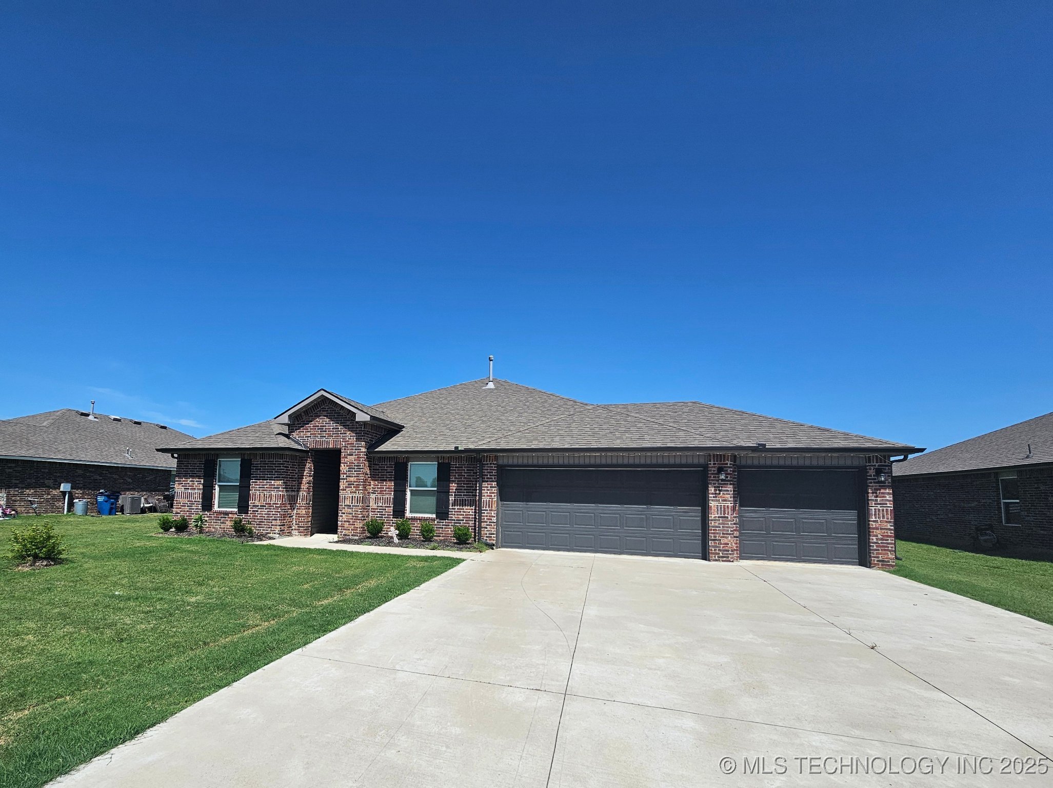 80 Stonegate Drive Property Photo 1