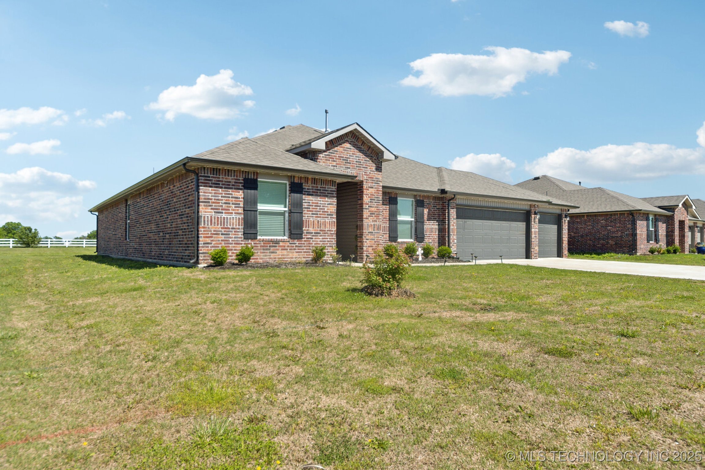 80 Stonegate Drive Property Photo 2