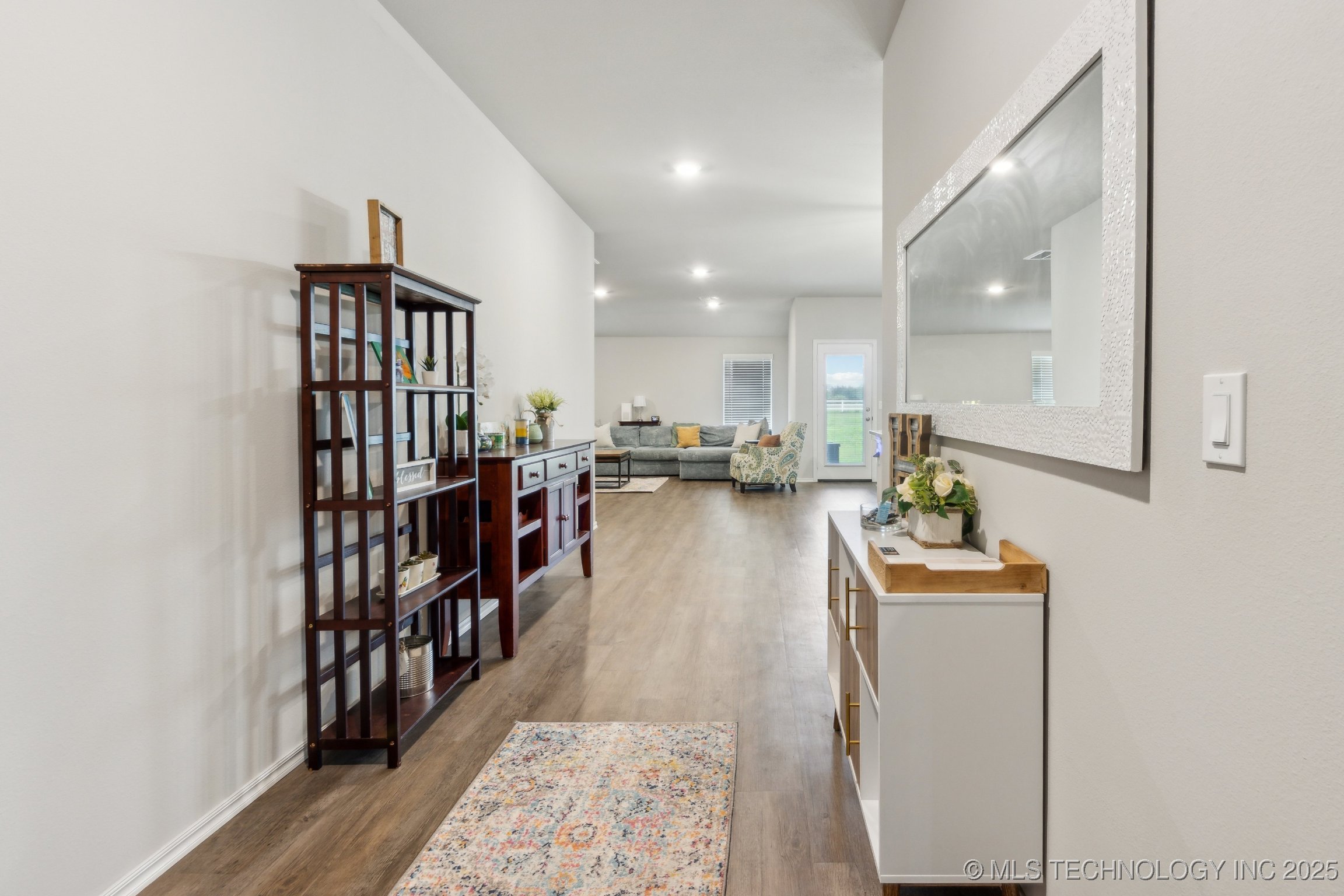 80 Stonegate Drive Property Photo 4