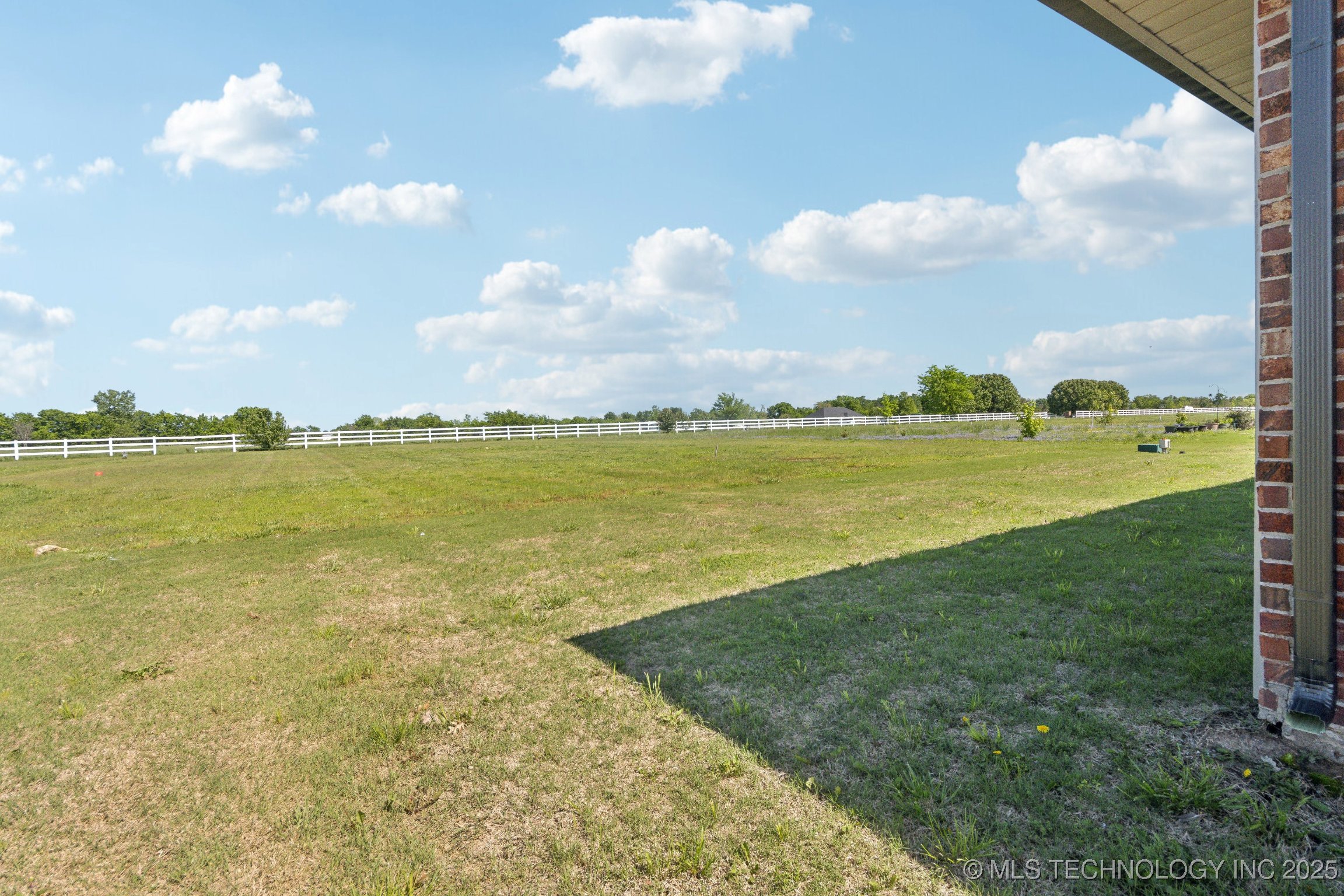 80 Stonegate Drive Property Photo 28