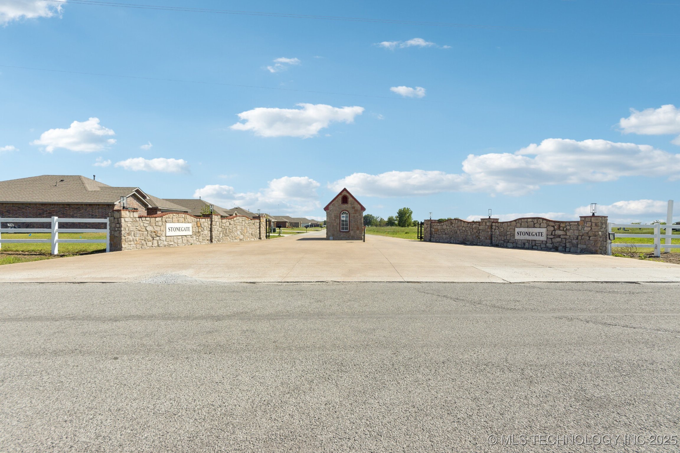 80 Stonegate Drive Property Photo 31