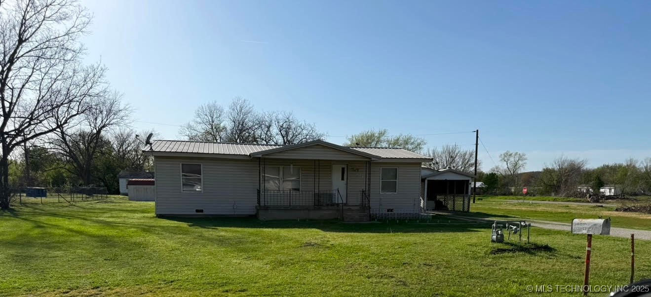 303 N County Line Property Photo