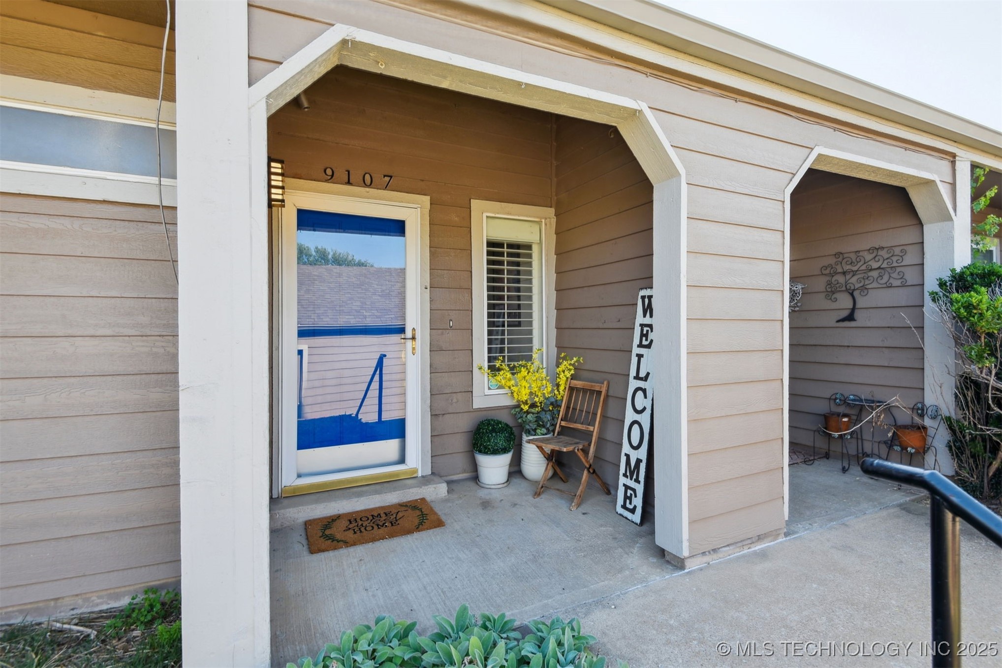 9107 S Florence Avenue 5 Property Photo 1