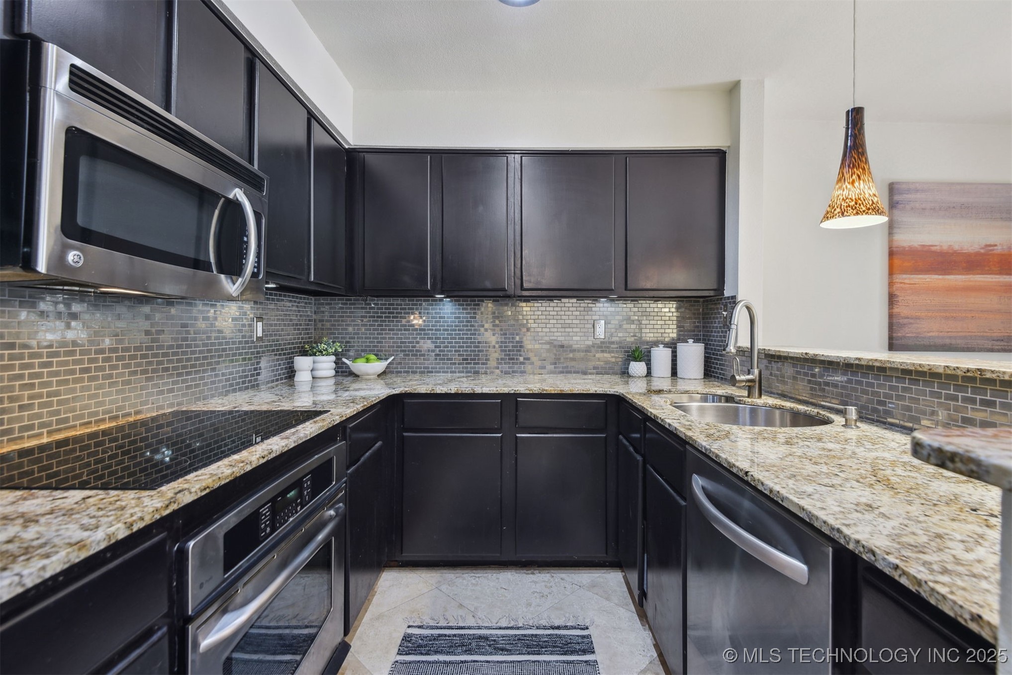 9107 S Florence Avenue 5 Property Photo 16