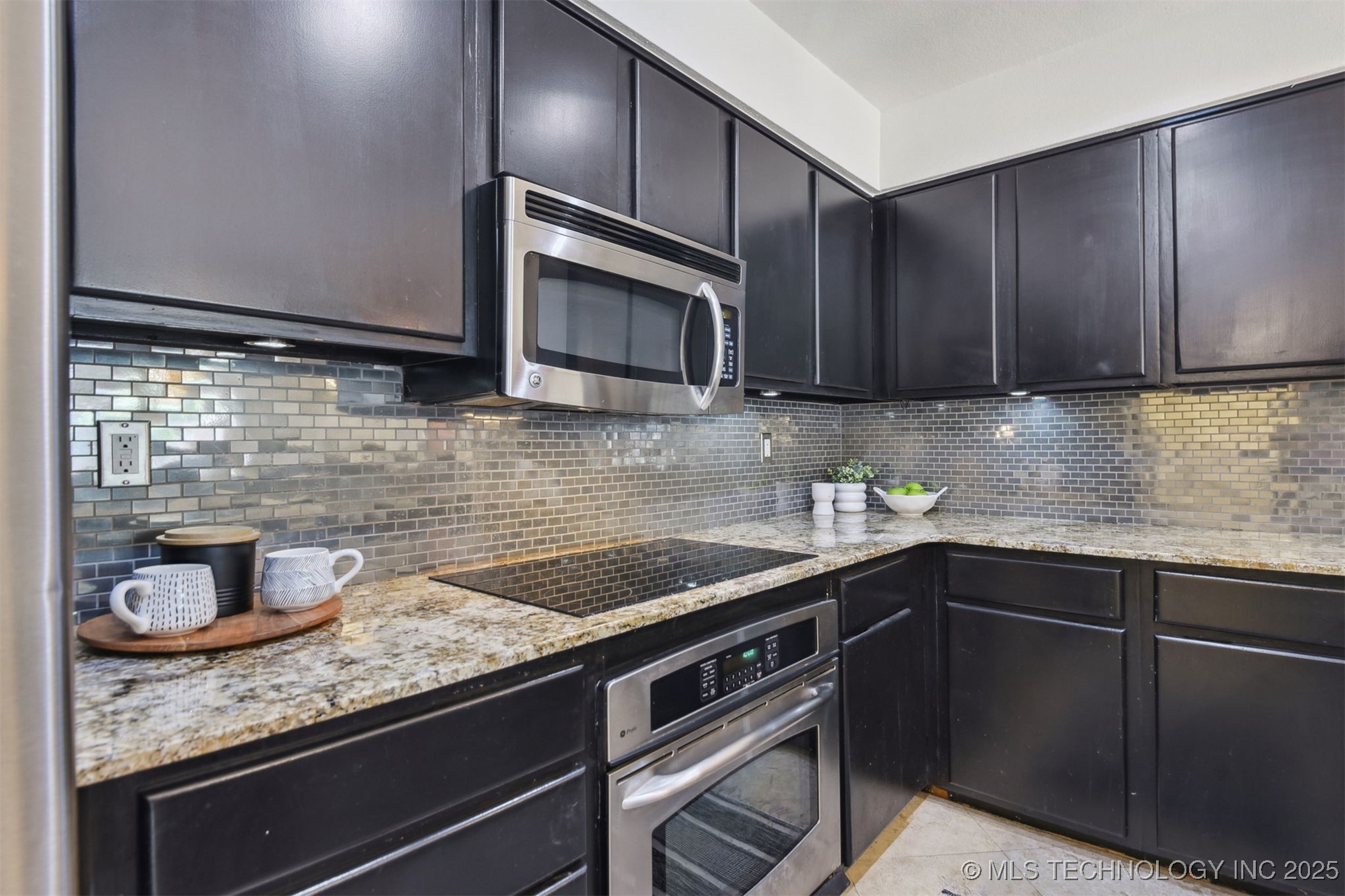 9107 S Florence Avenue 5 Property Photo 17
