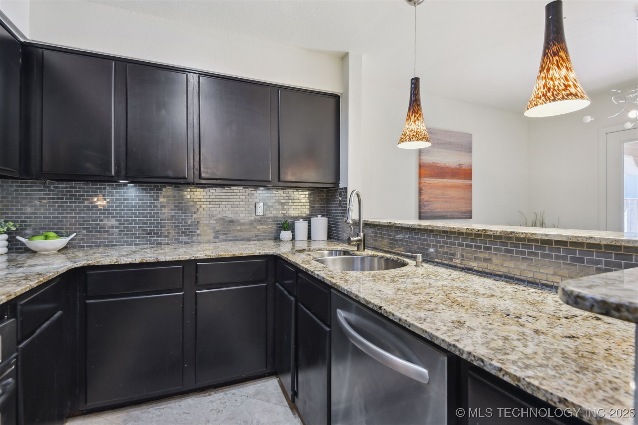 9107 S Florence Avenue 5 Property Photo 18