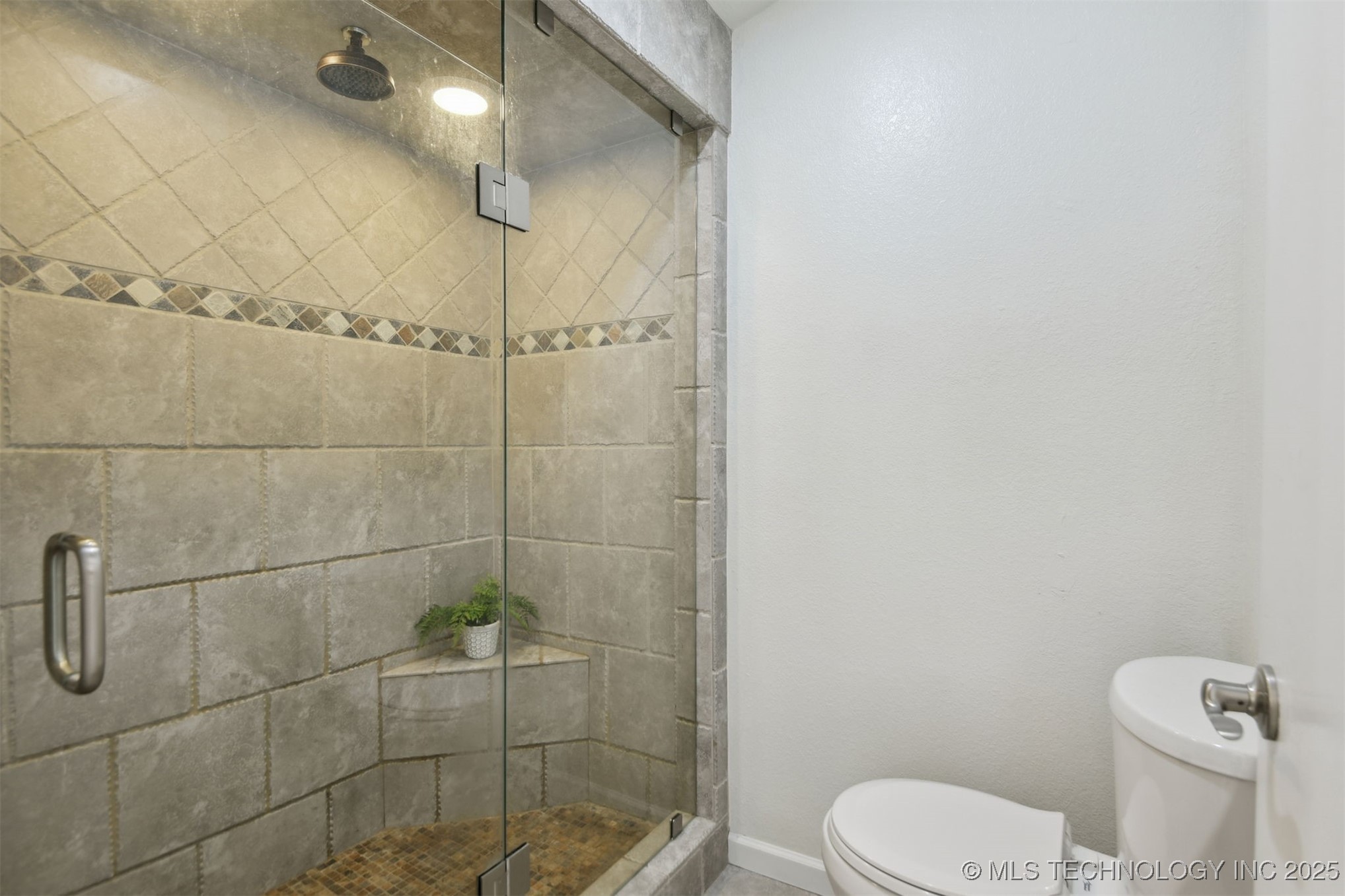 9107 S Florence Avenue 5 Property Photo 27