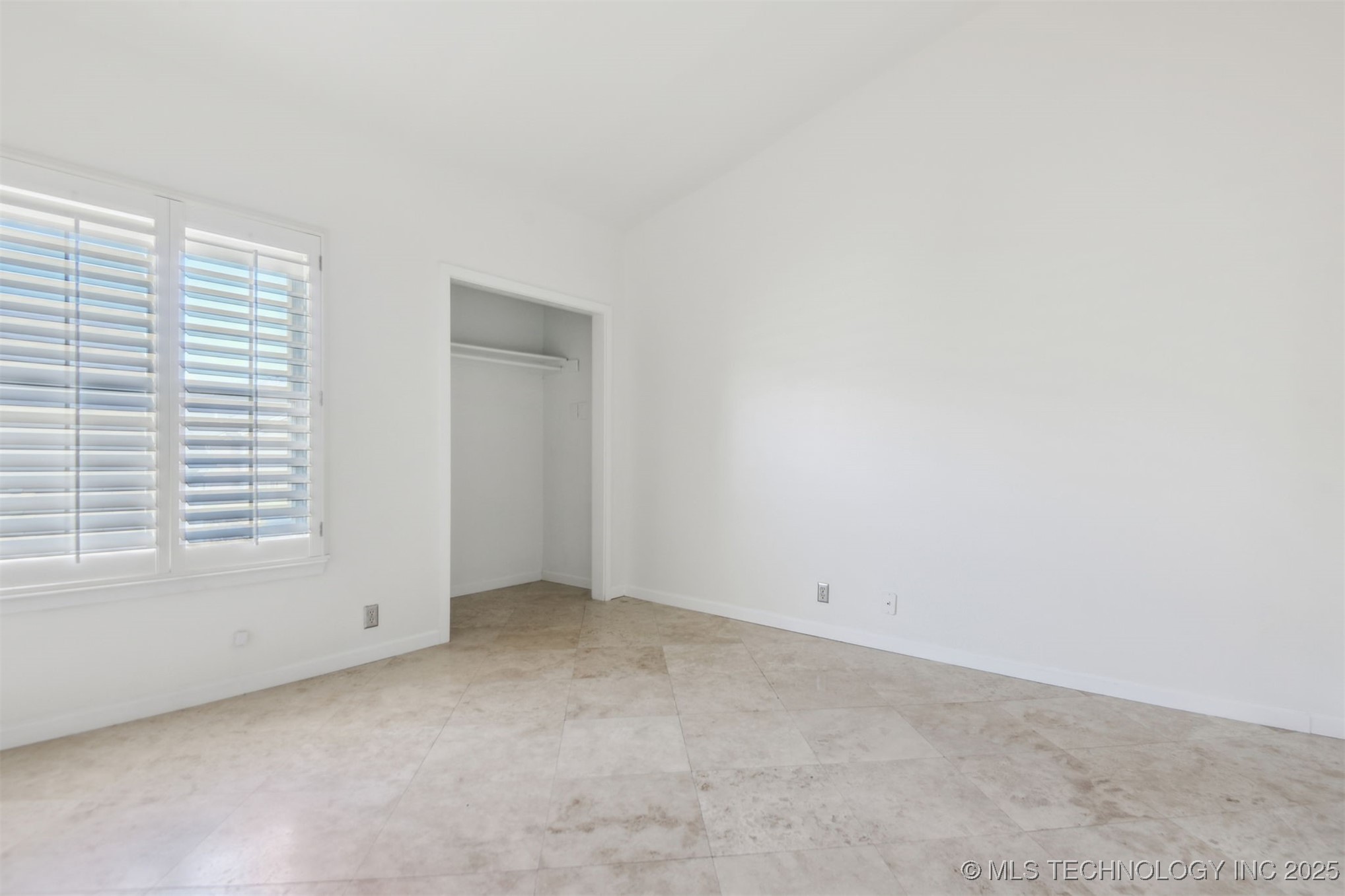 9107 S Florence Avenue 5 Property Photo 29