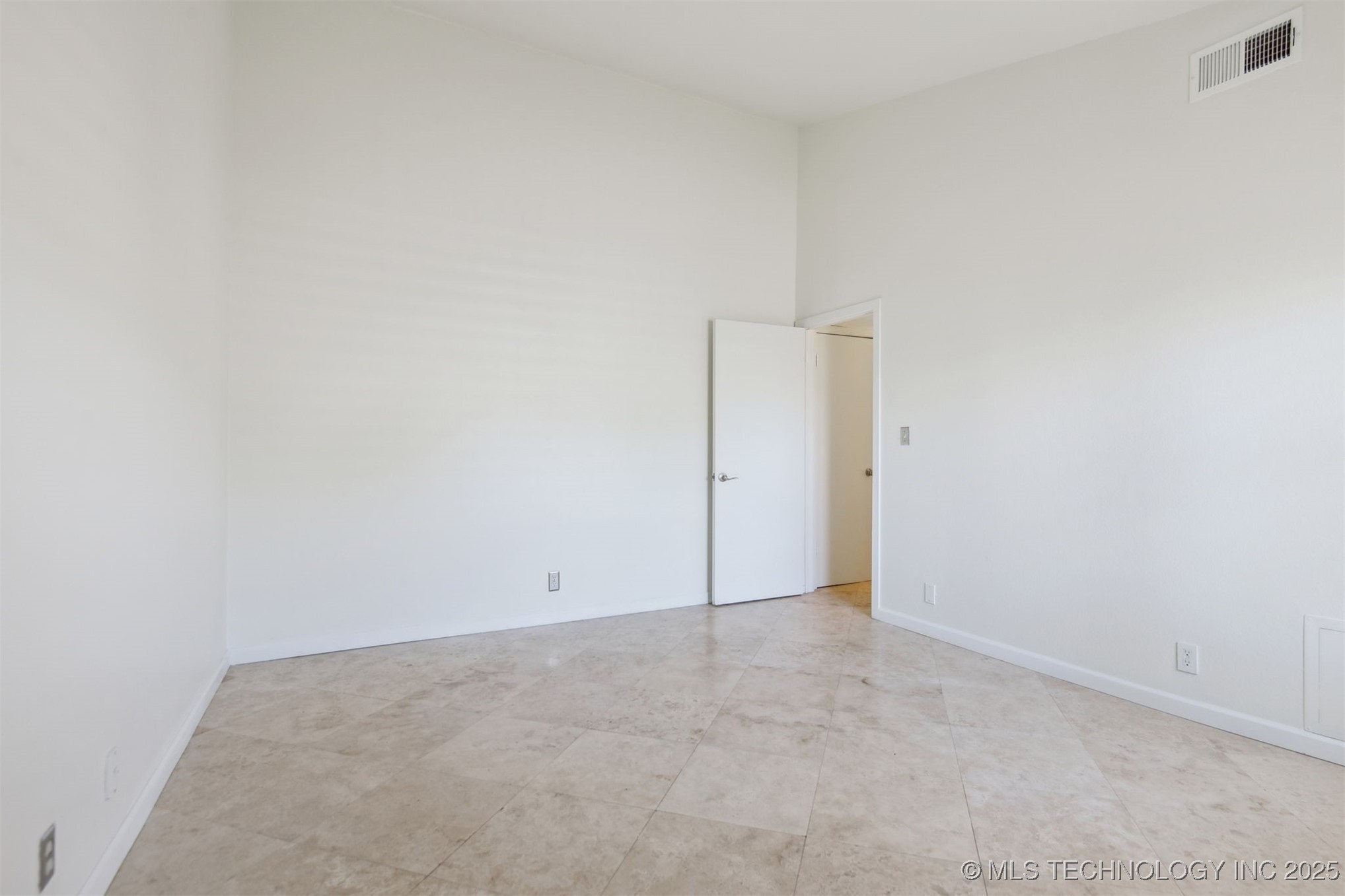 9107 S Florence Avenue 5 Property Photo 30