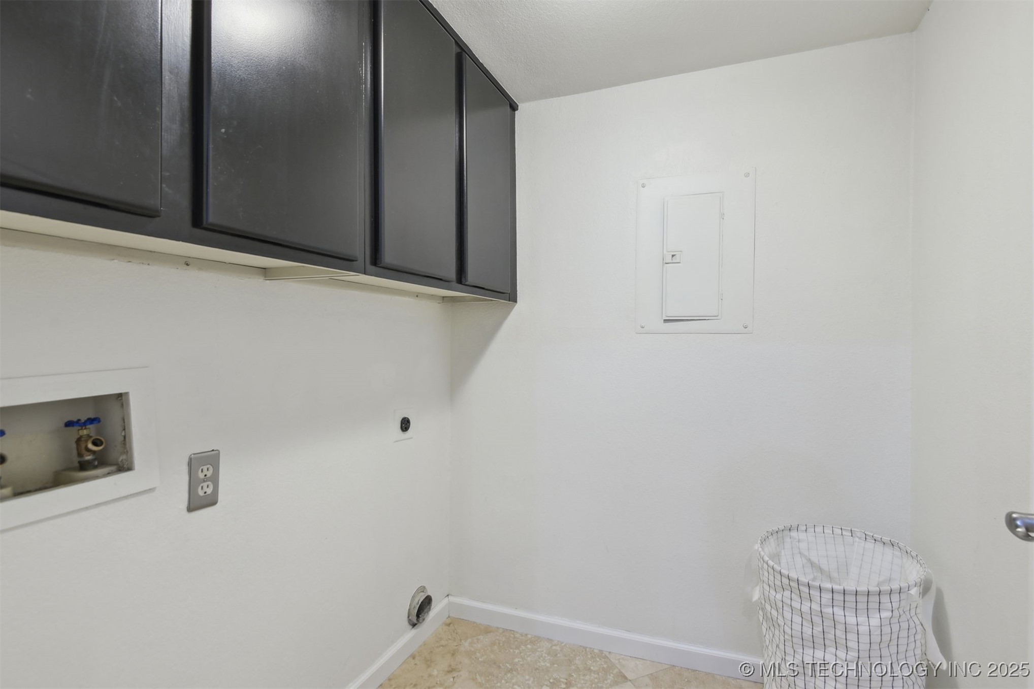 9107 S Florence Avenue 5 Property Photo 33