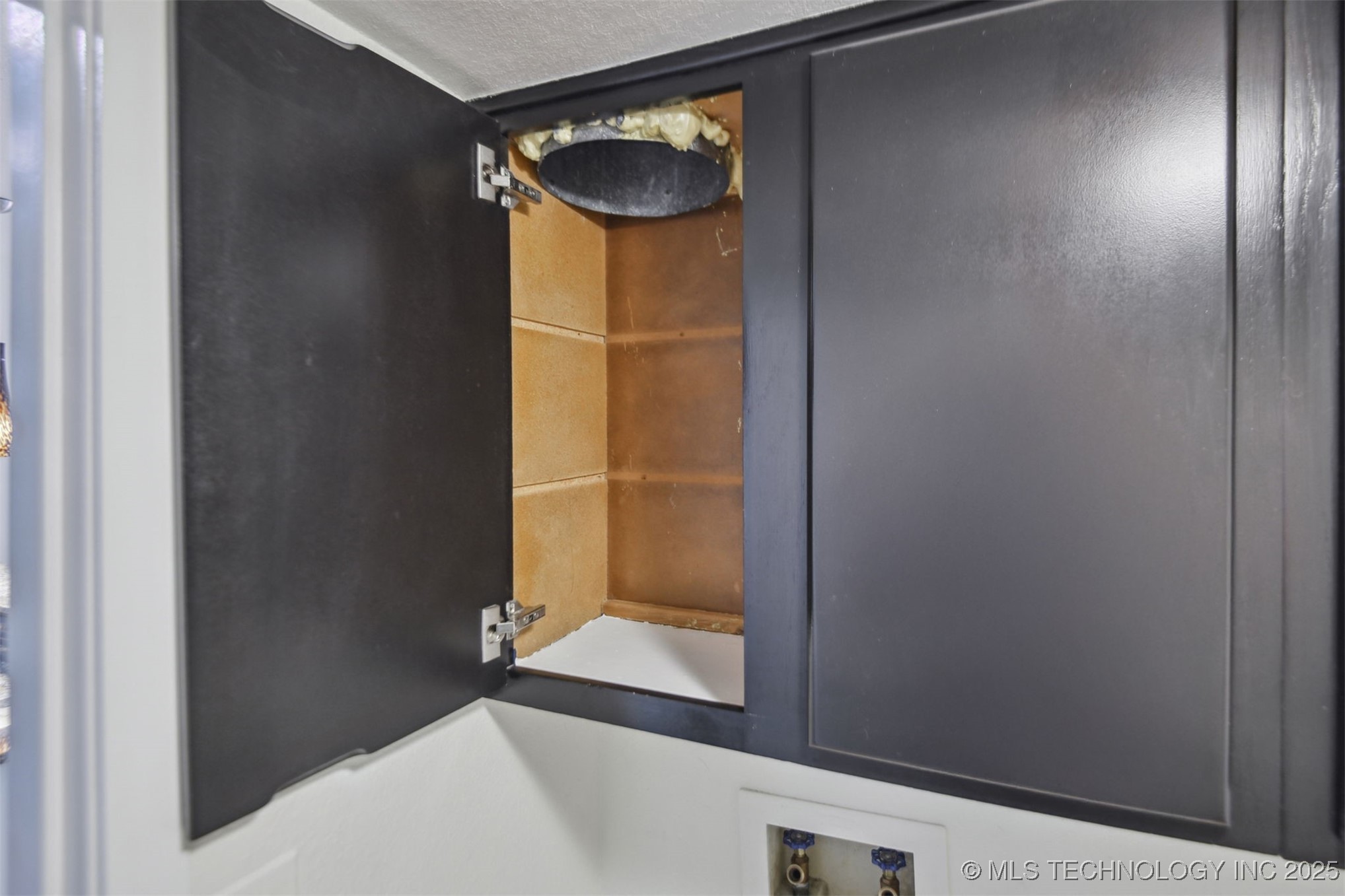 9107 S Florence Avenue 5 Property Photo 34