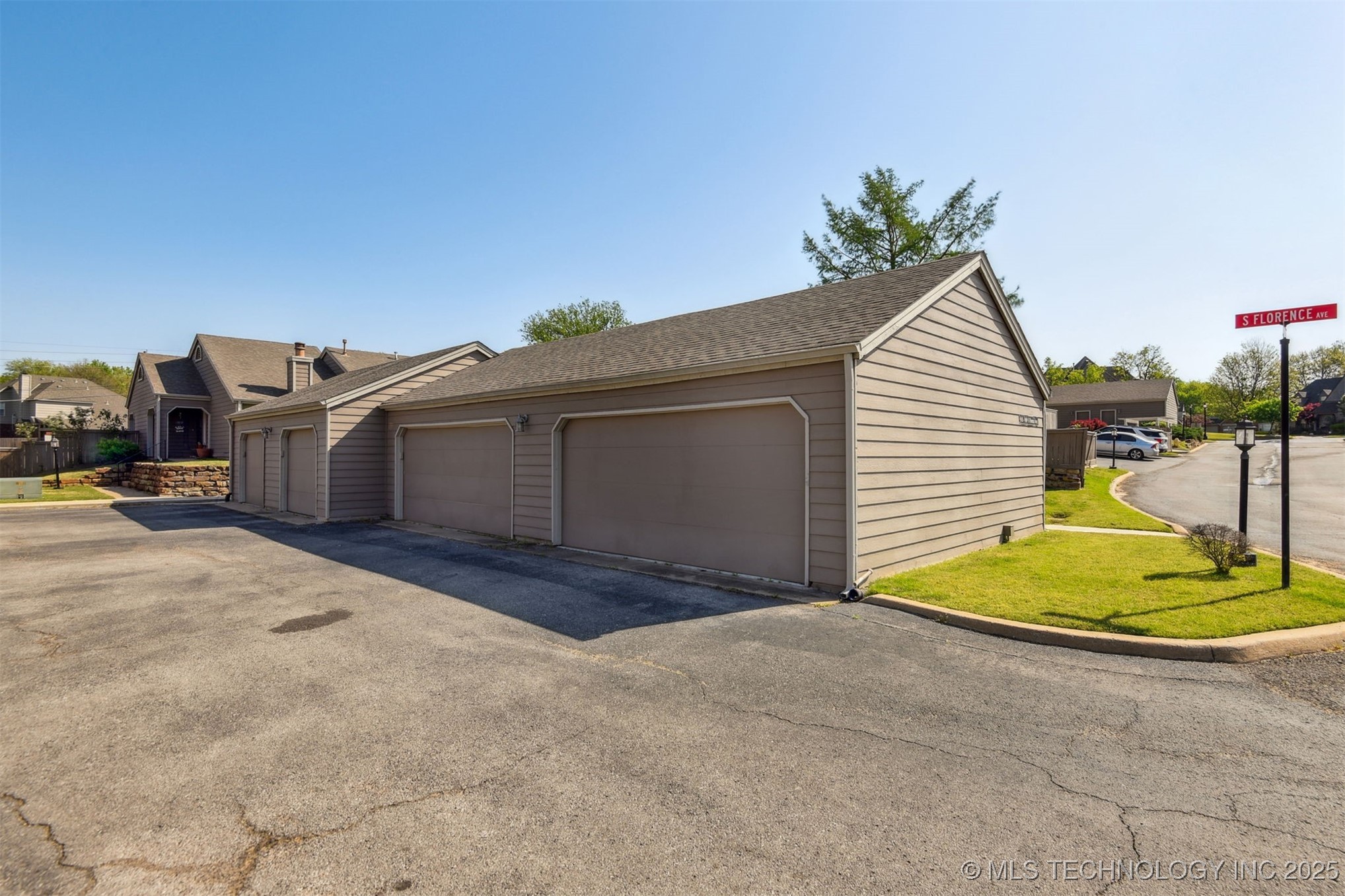 9107 S Florence Avenue 5 Property Photo 45