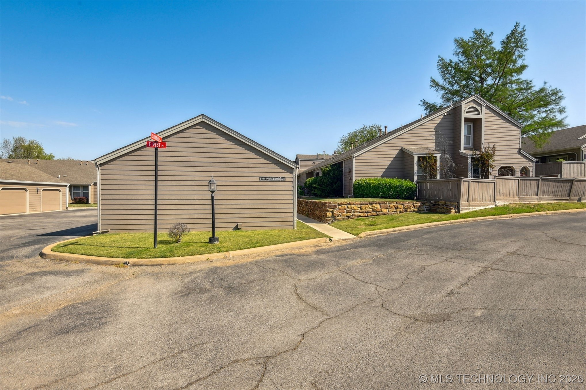 9107 S Florence Avenue 5 Property Photo 46