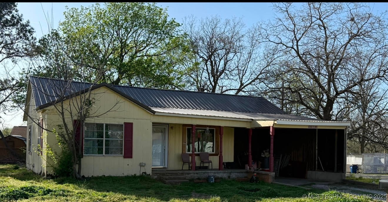 203 N County Line Property Photo