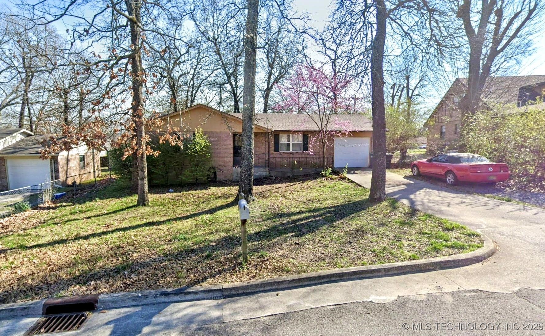 300 Dogwood Drive Property Photo