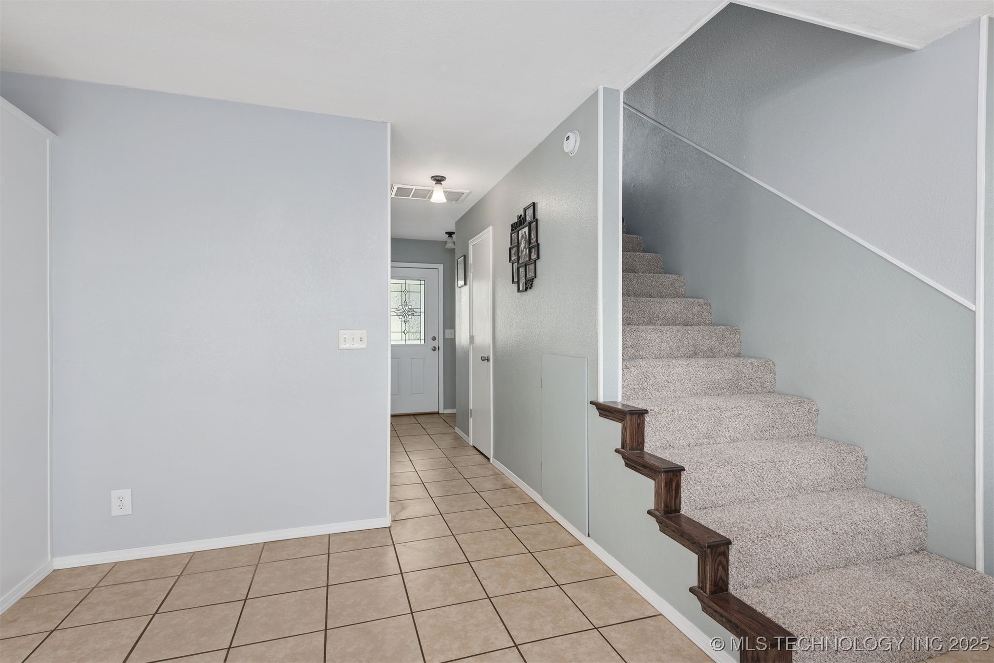 11923 S 267th East Avenue Property Photo 12