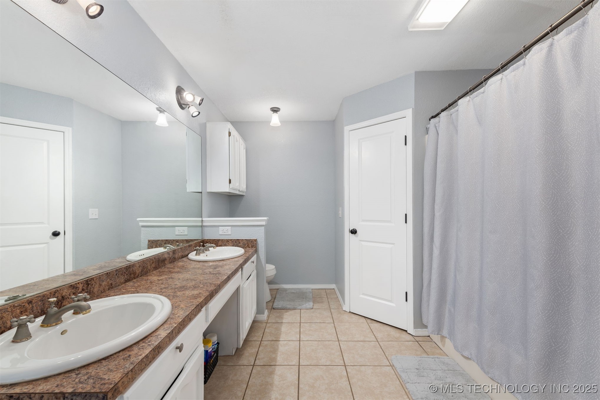 11923 S 267th East Avenue Property Photo 16