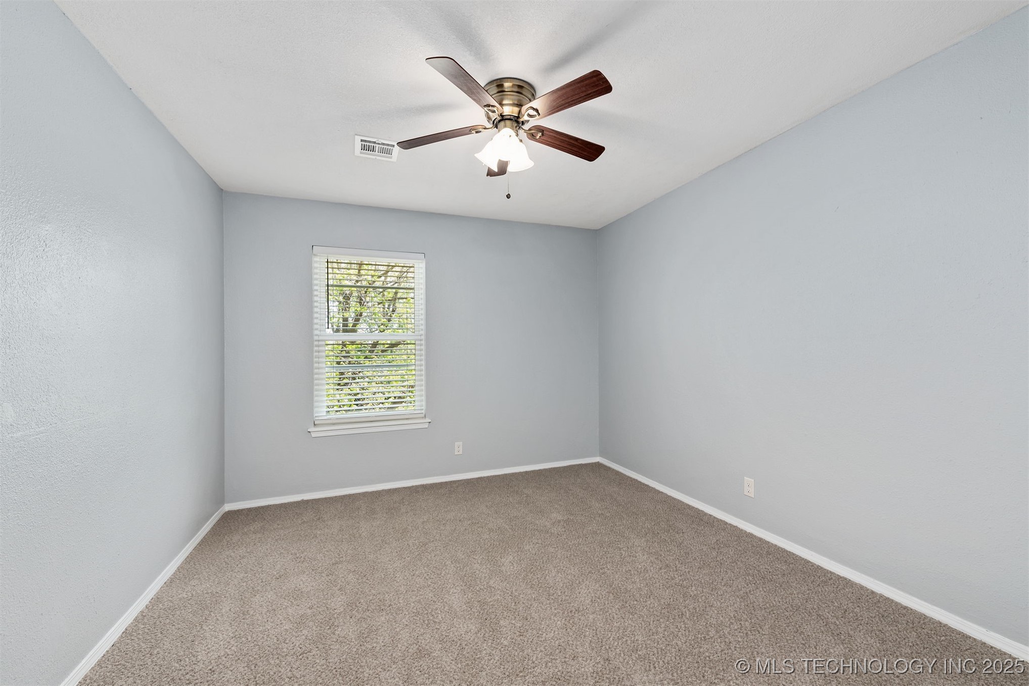 11923 S 267th East Avenue Property Photo 17