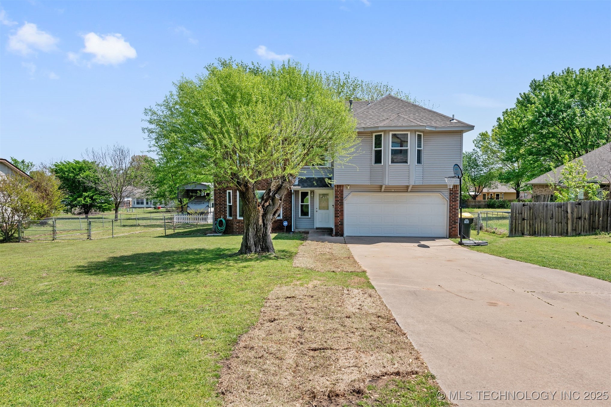 11923 S 267th East Avenue Property Photo 27
