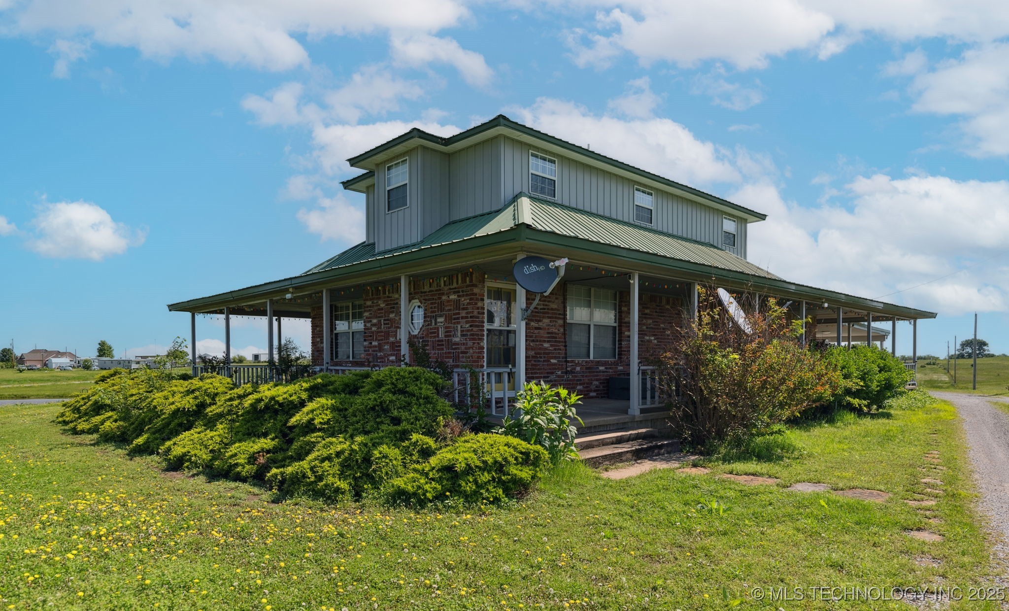 10495 S 426 Road Property Photo 1