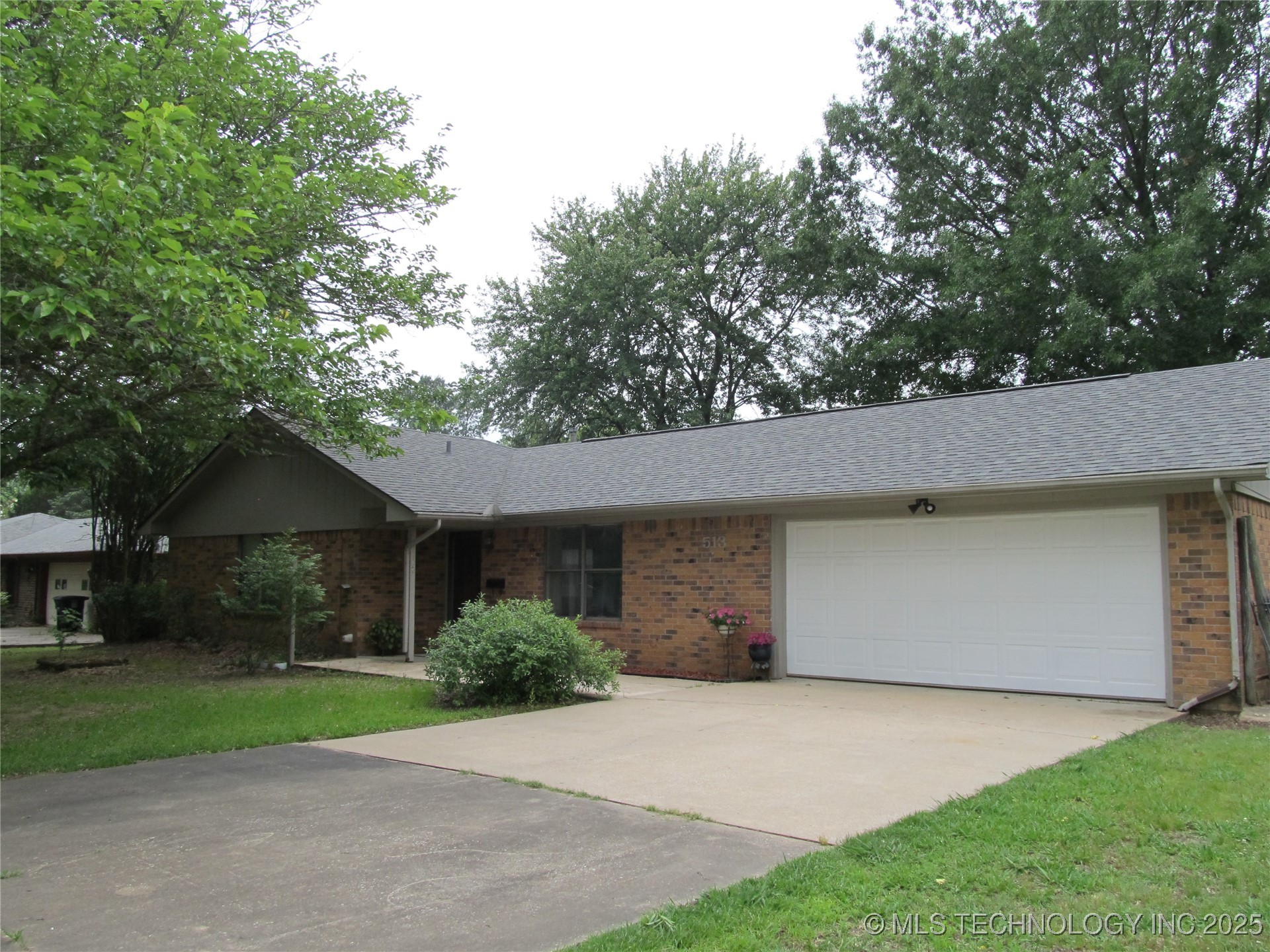 513 Meadowlark Property Photo