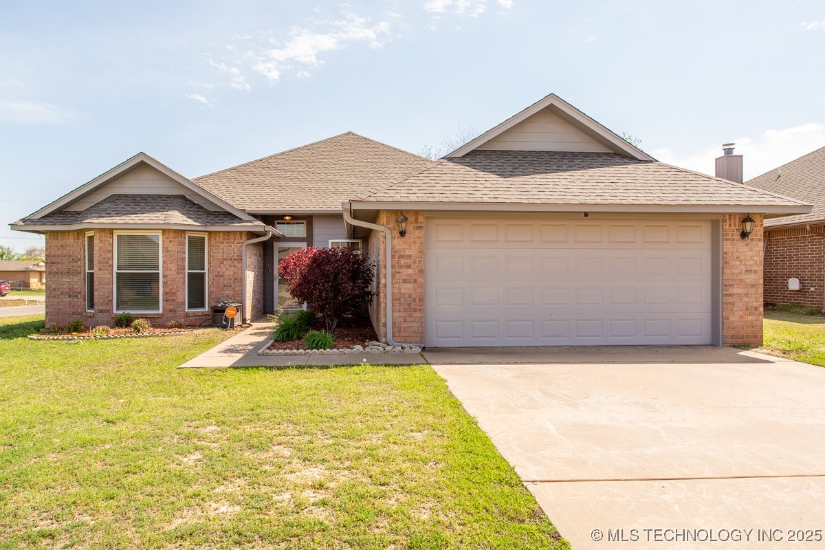 401 Okarche Property Photo
