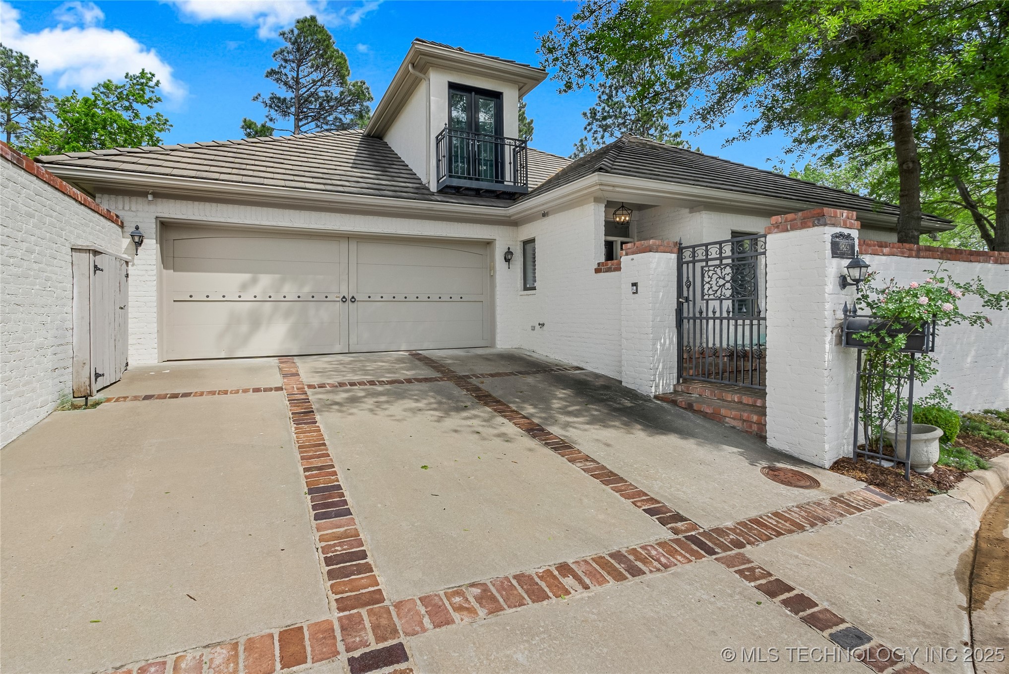 Bolewood Place Real Estate Listings Main Image