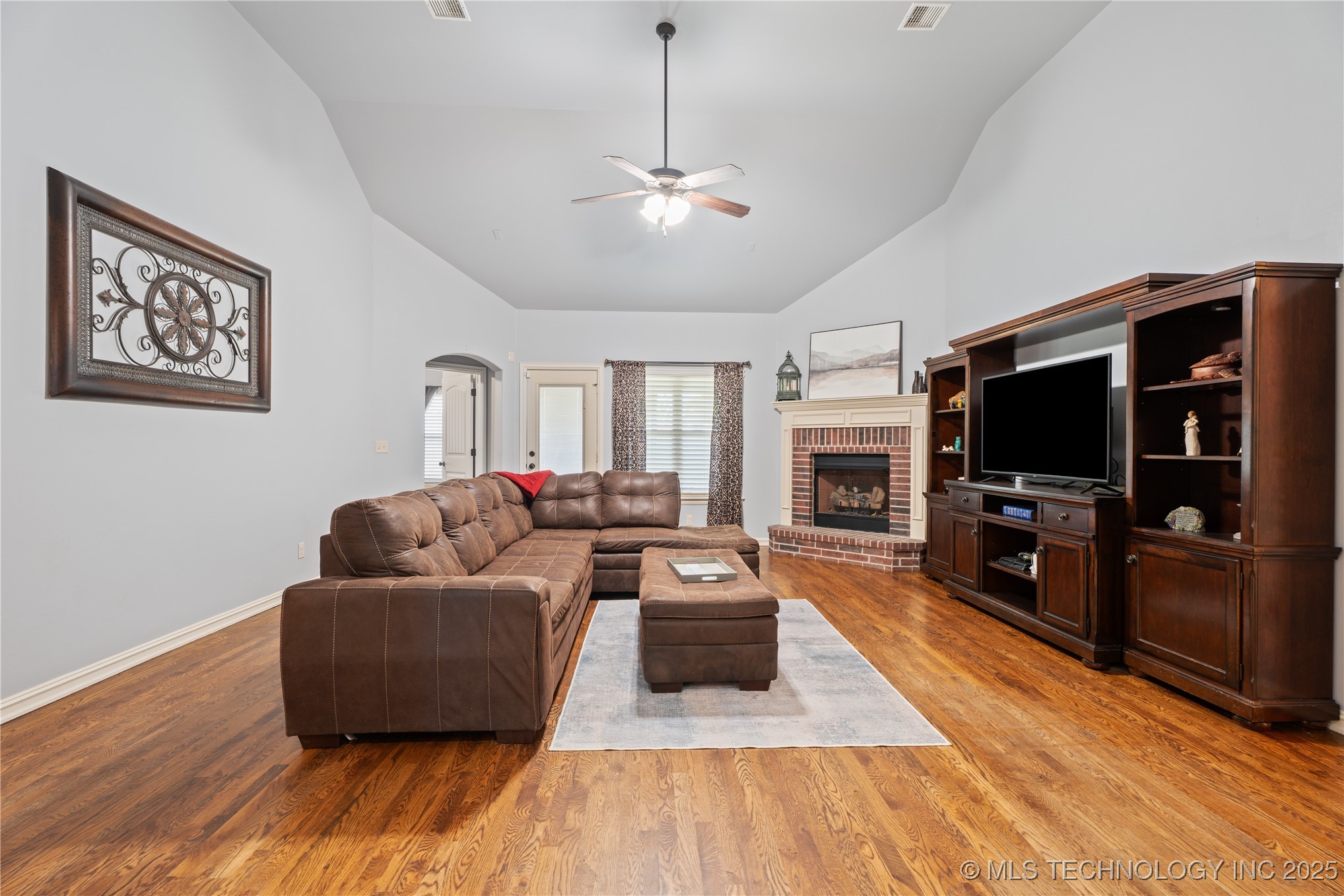 3235 Boardwalk Court Property Photo 12