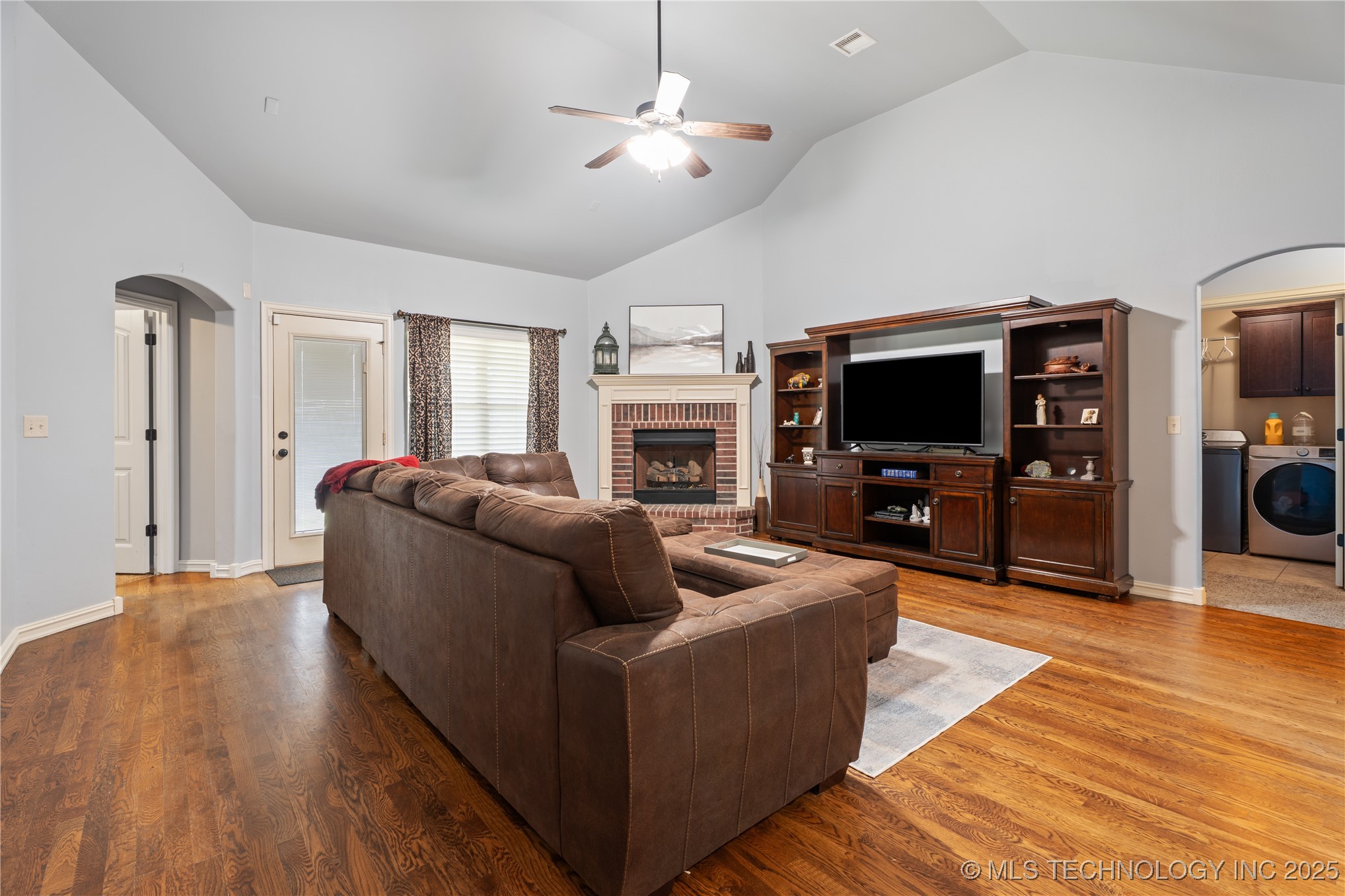 3235 Boardwalk Court Property Photo 13