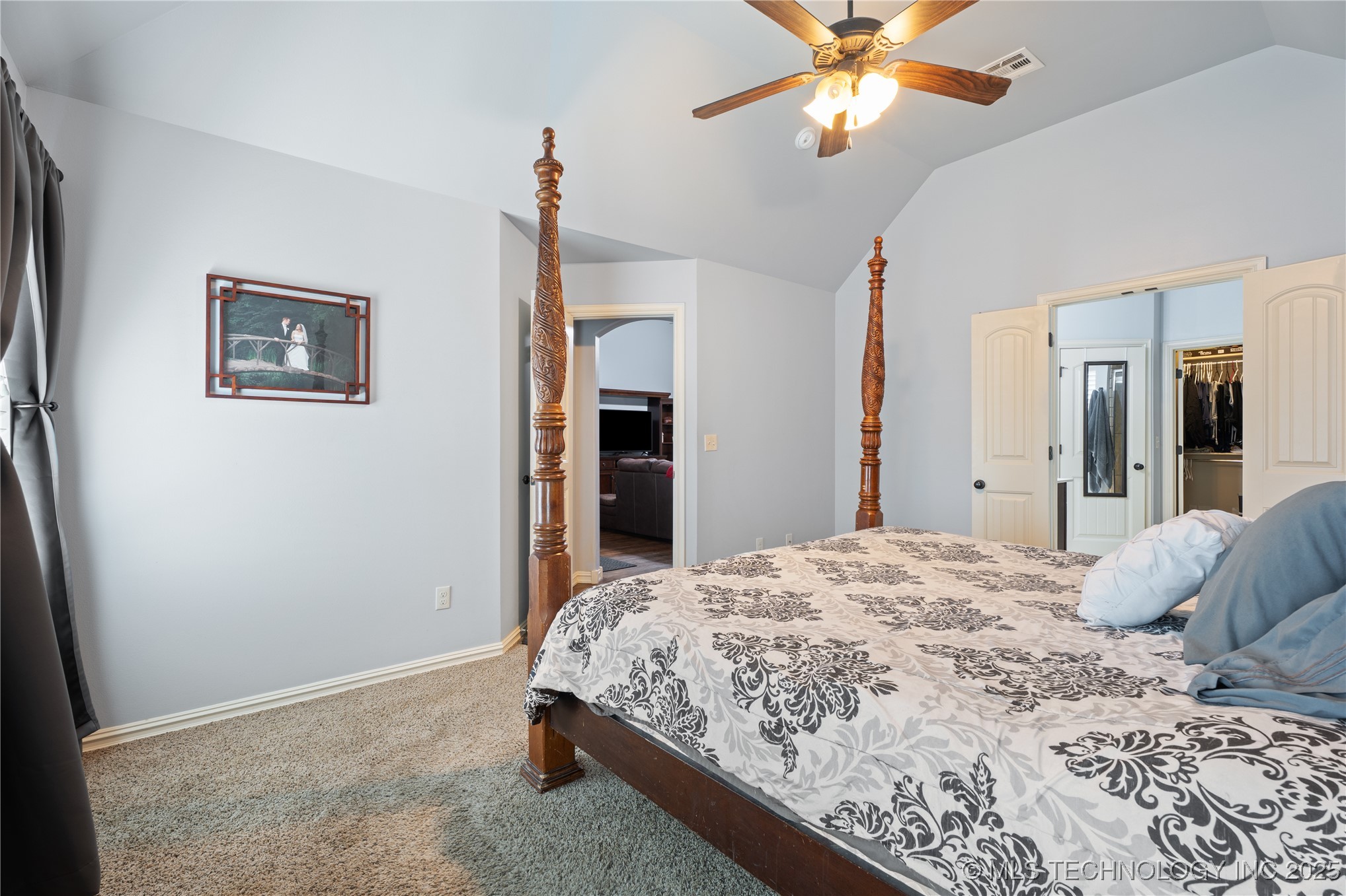 3235 Boardwalk Court Property Photo 16