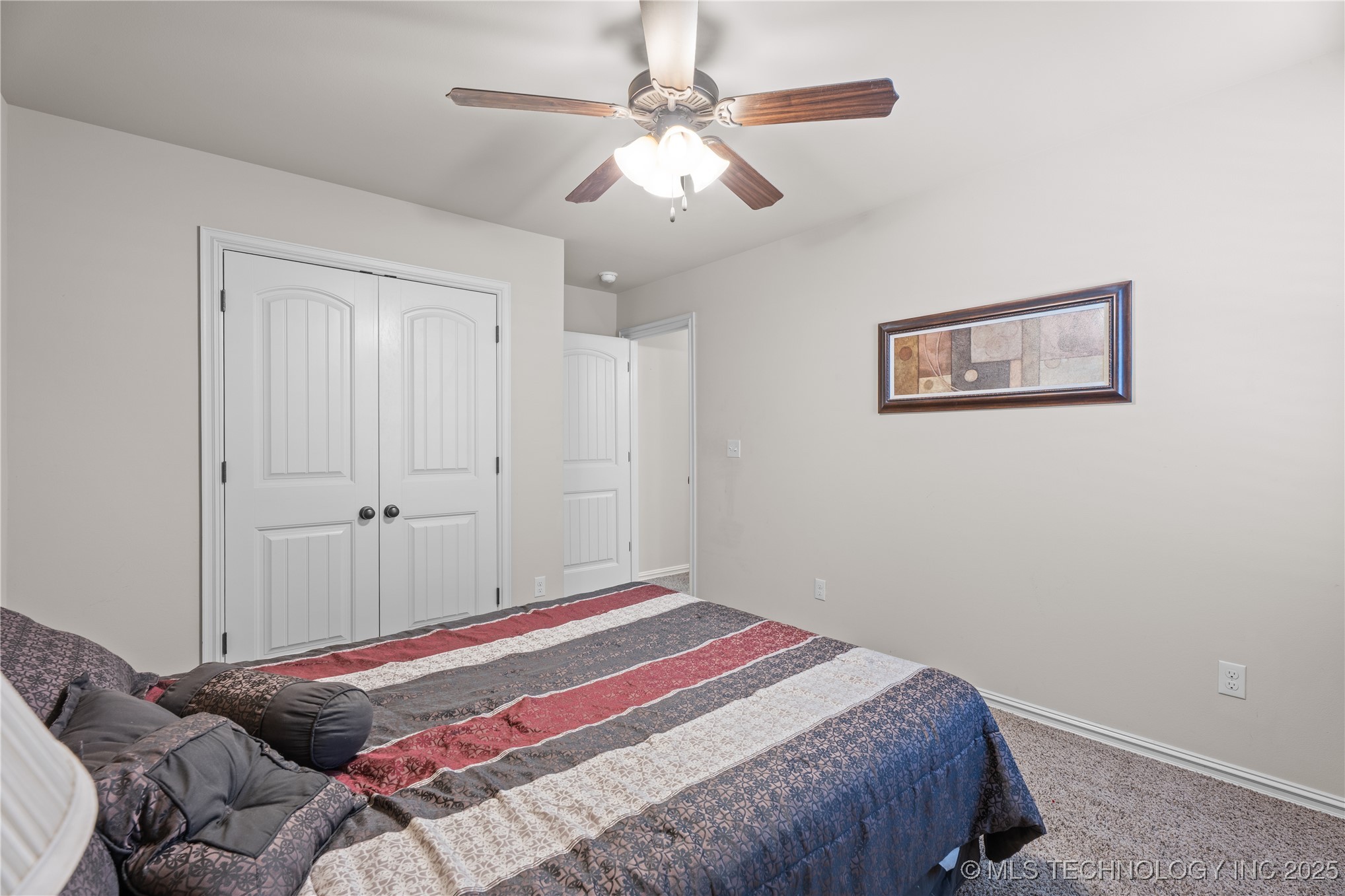 3235 Boardwalk Court Property Photo 23