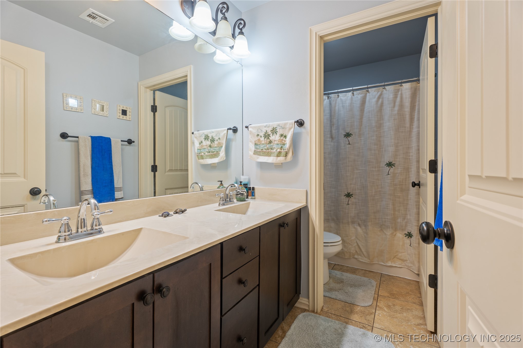3235 Boardwalk Court Property Photo 25