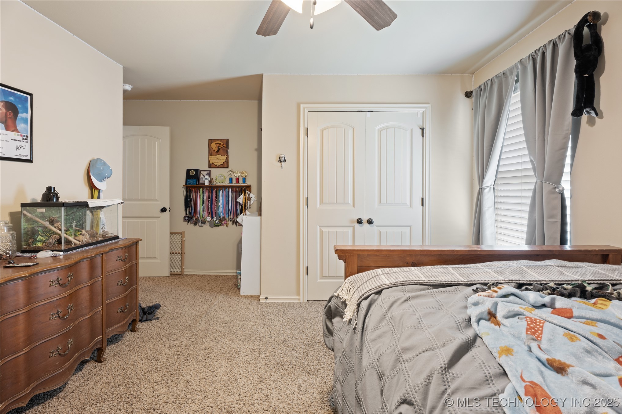 3235 Boardwalk Court Property Photo 28