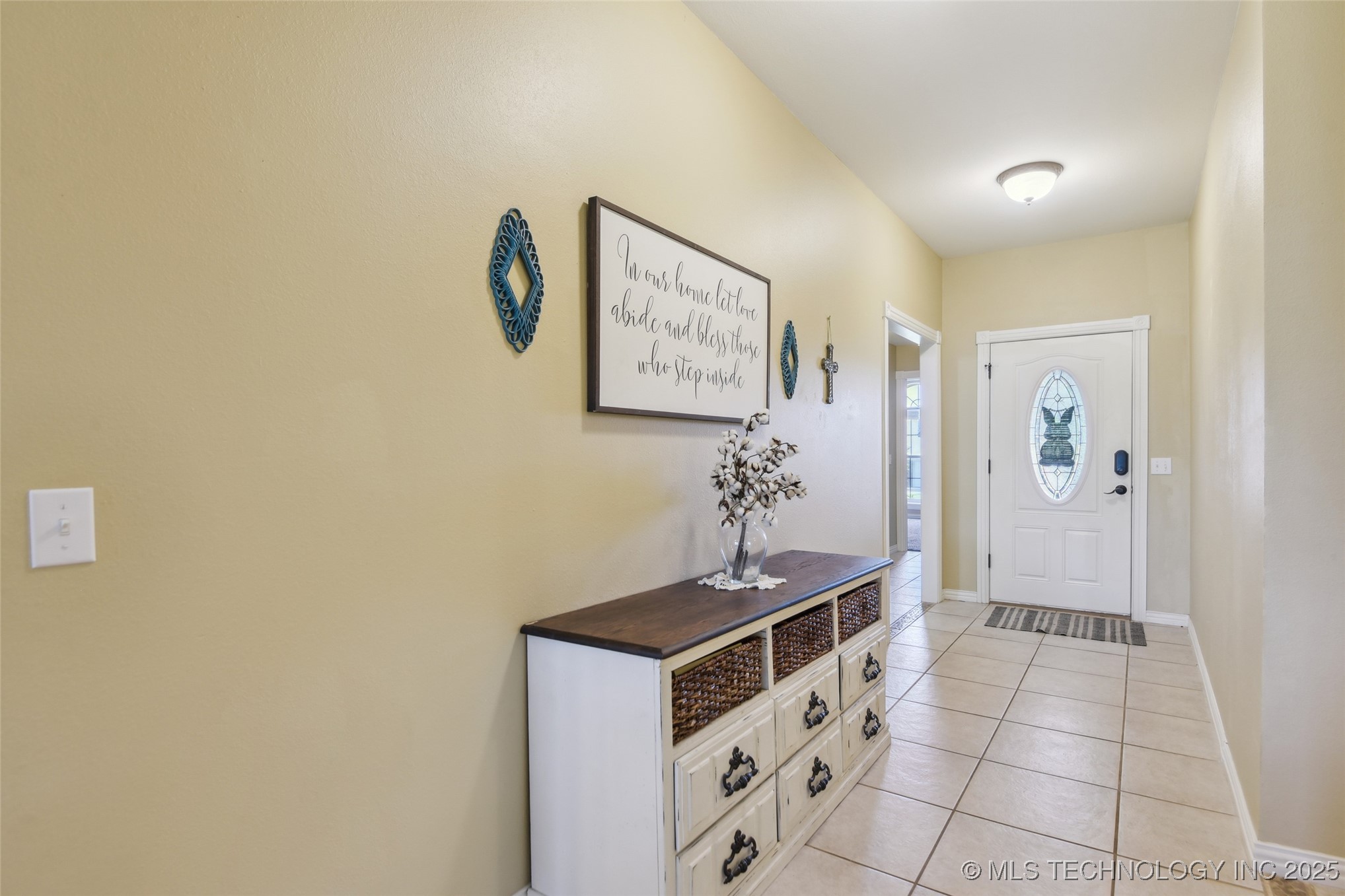 605 S Timber Ridge Drive Property Photo 5