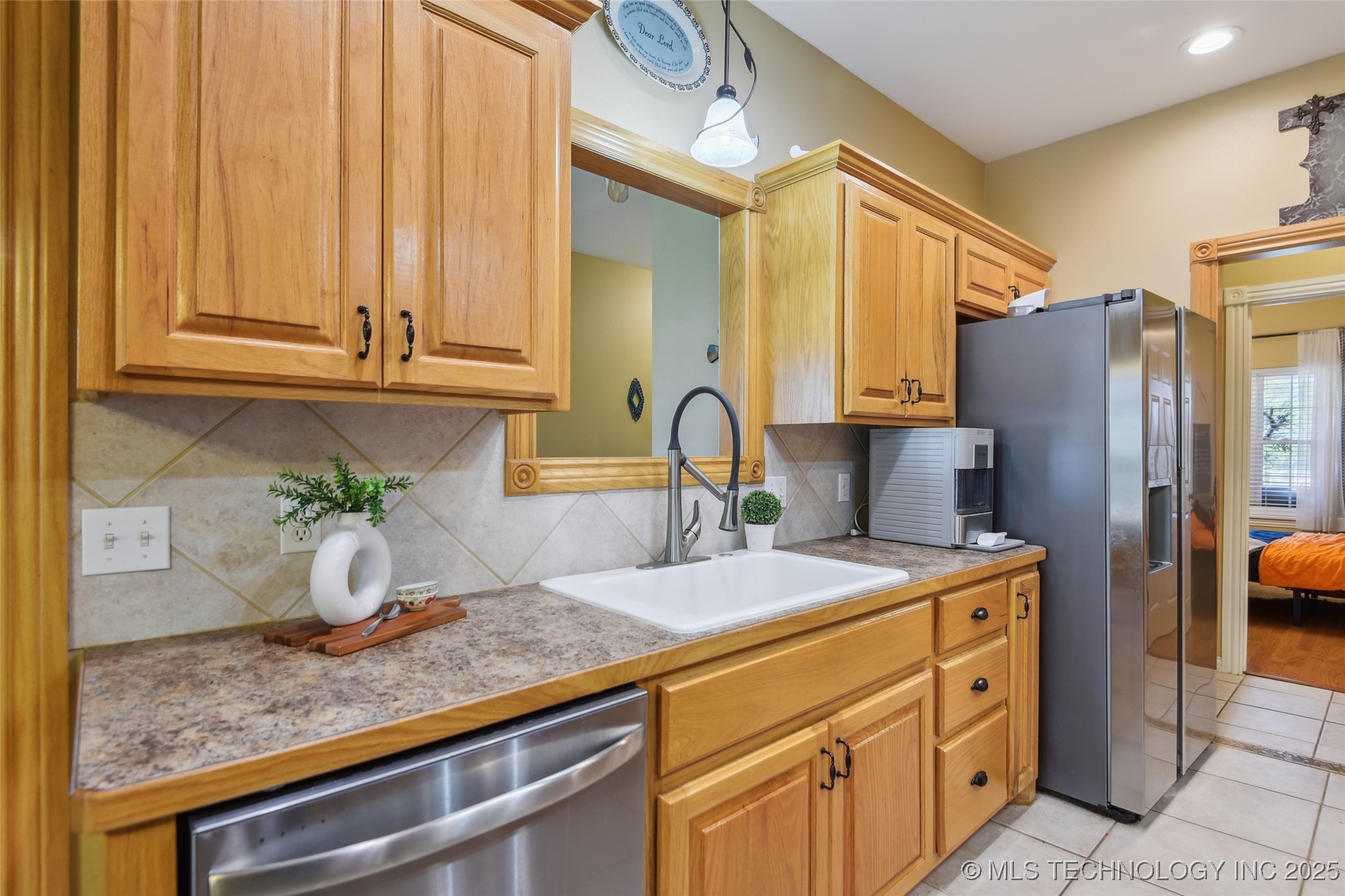 605 S Timber Ridge Drive Property Photo 11