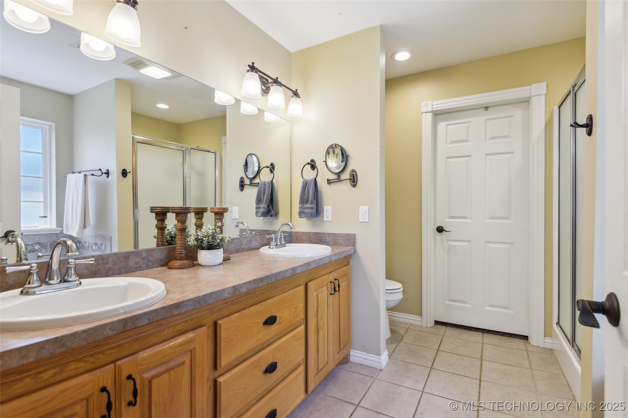605 S Timber Ridge Drive Property Photo 24