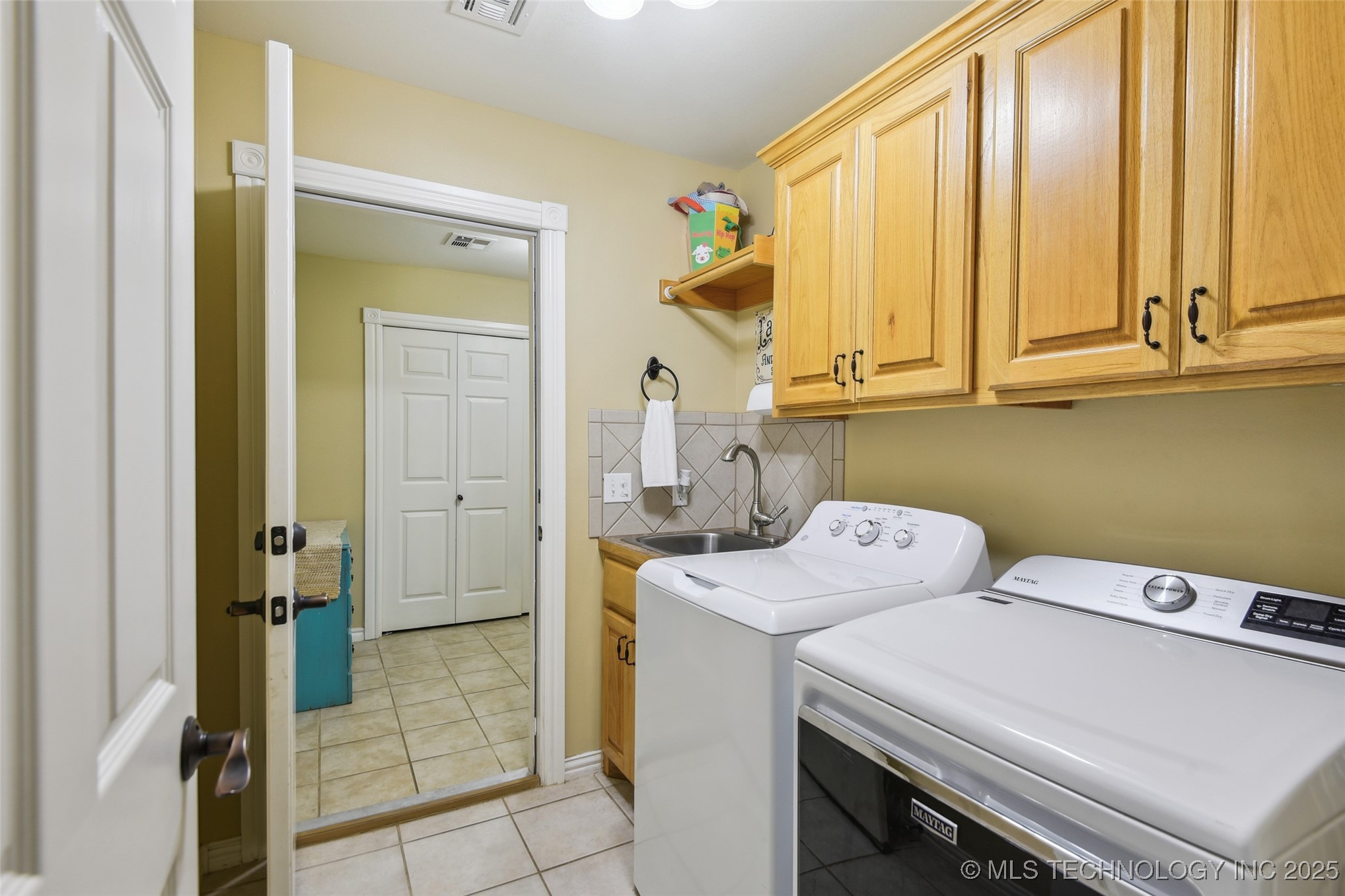 605 S Timber Ridge Drive Property Photo 34