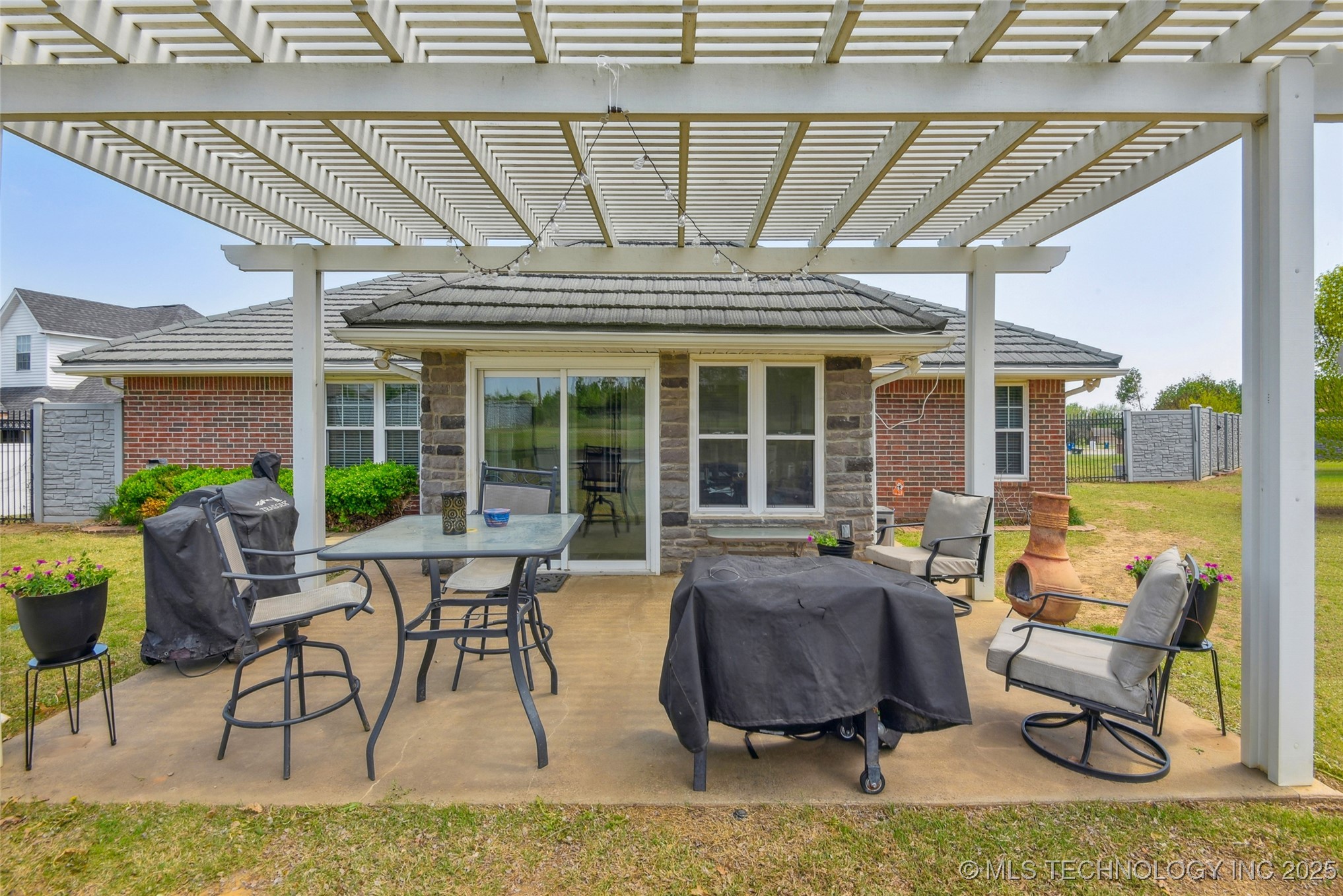 605 S Timber Ridge Drive Property Photo 37