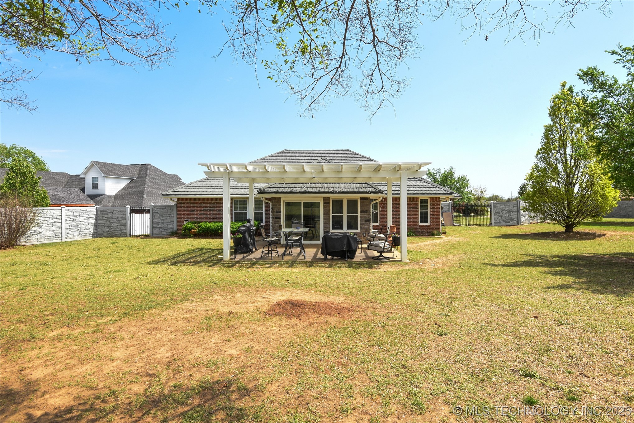 605 S Timber Ridge Drive Property Photo 39