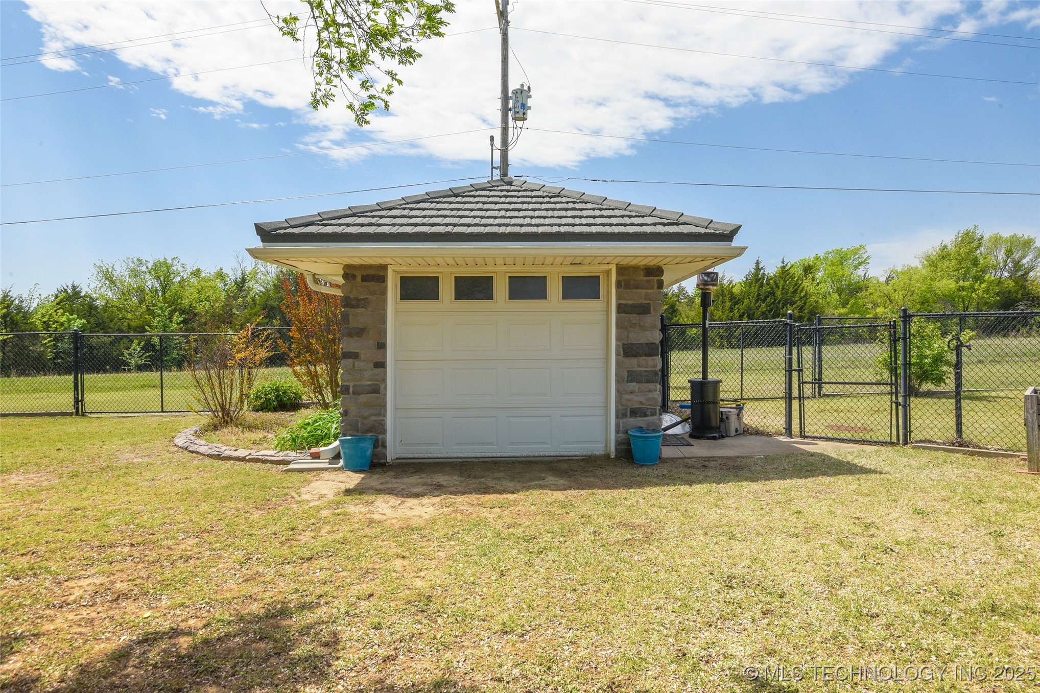 605 S Timber Ridge Drive Property Photo 45