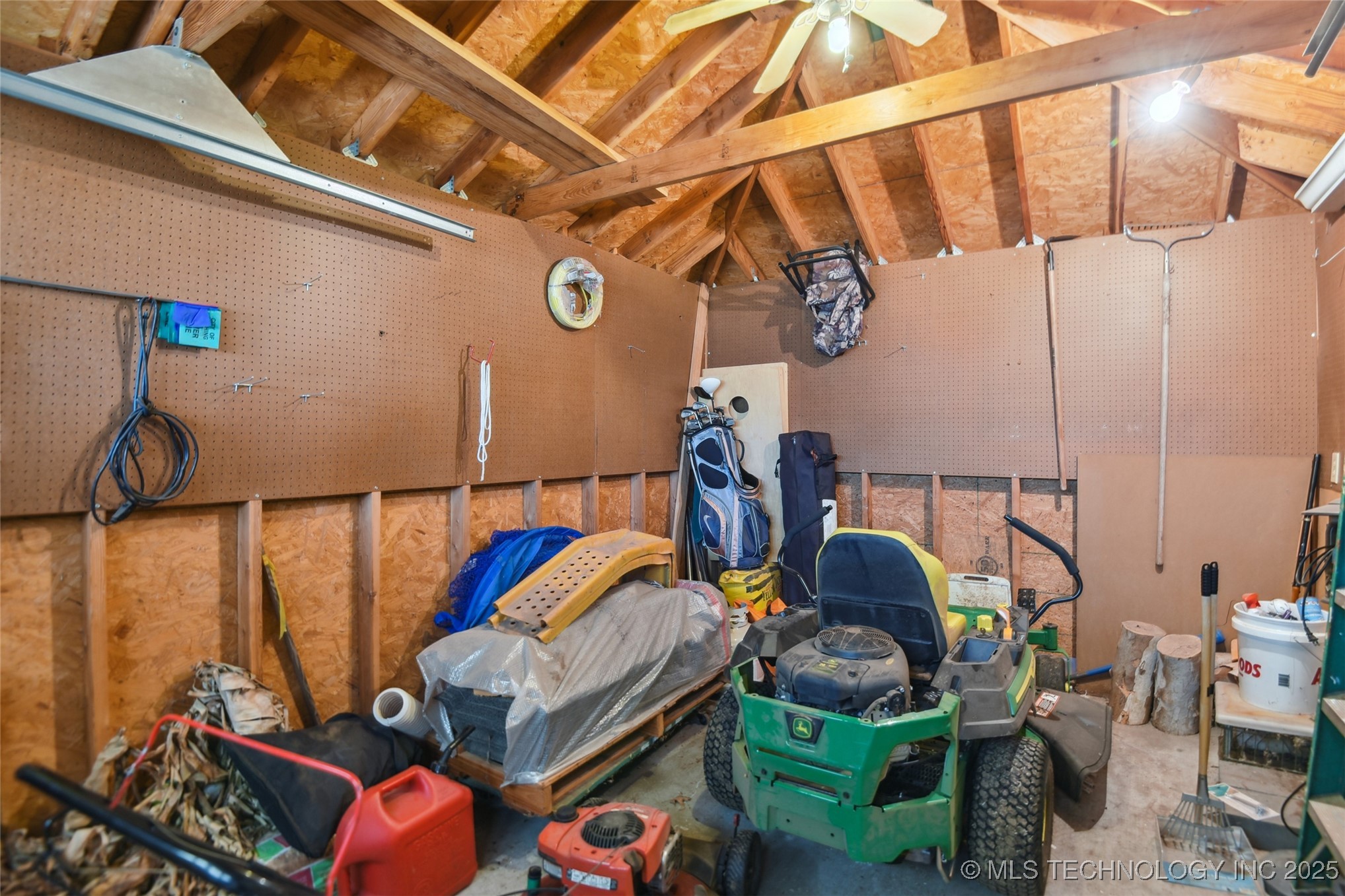 605 S Timber Ridge Drive Property Photo 46