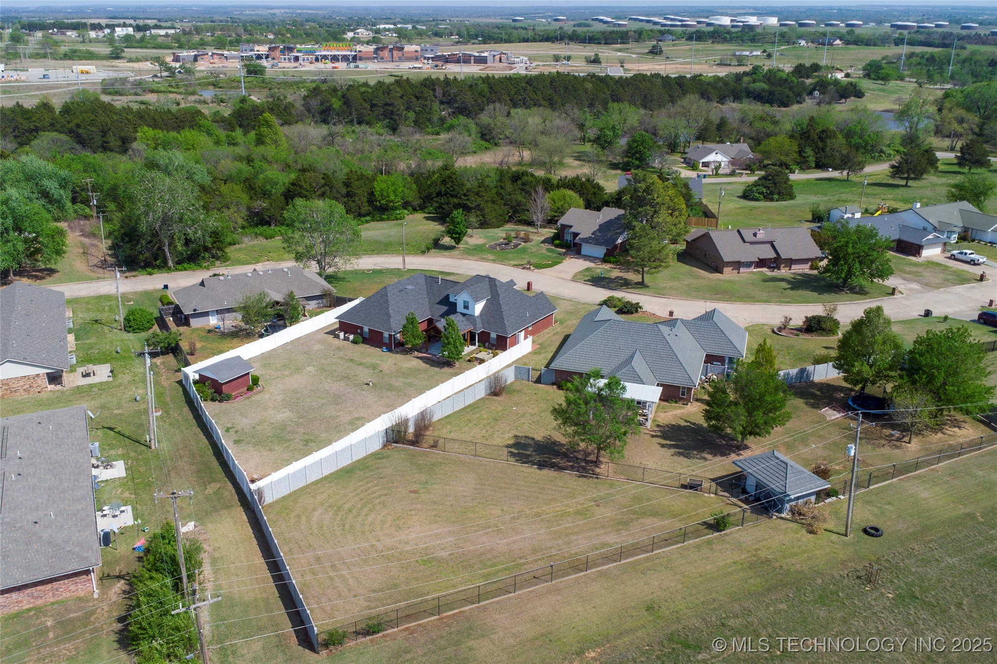 605 S Timber Ridge Drive Property Photo 50