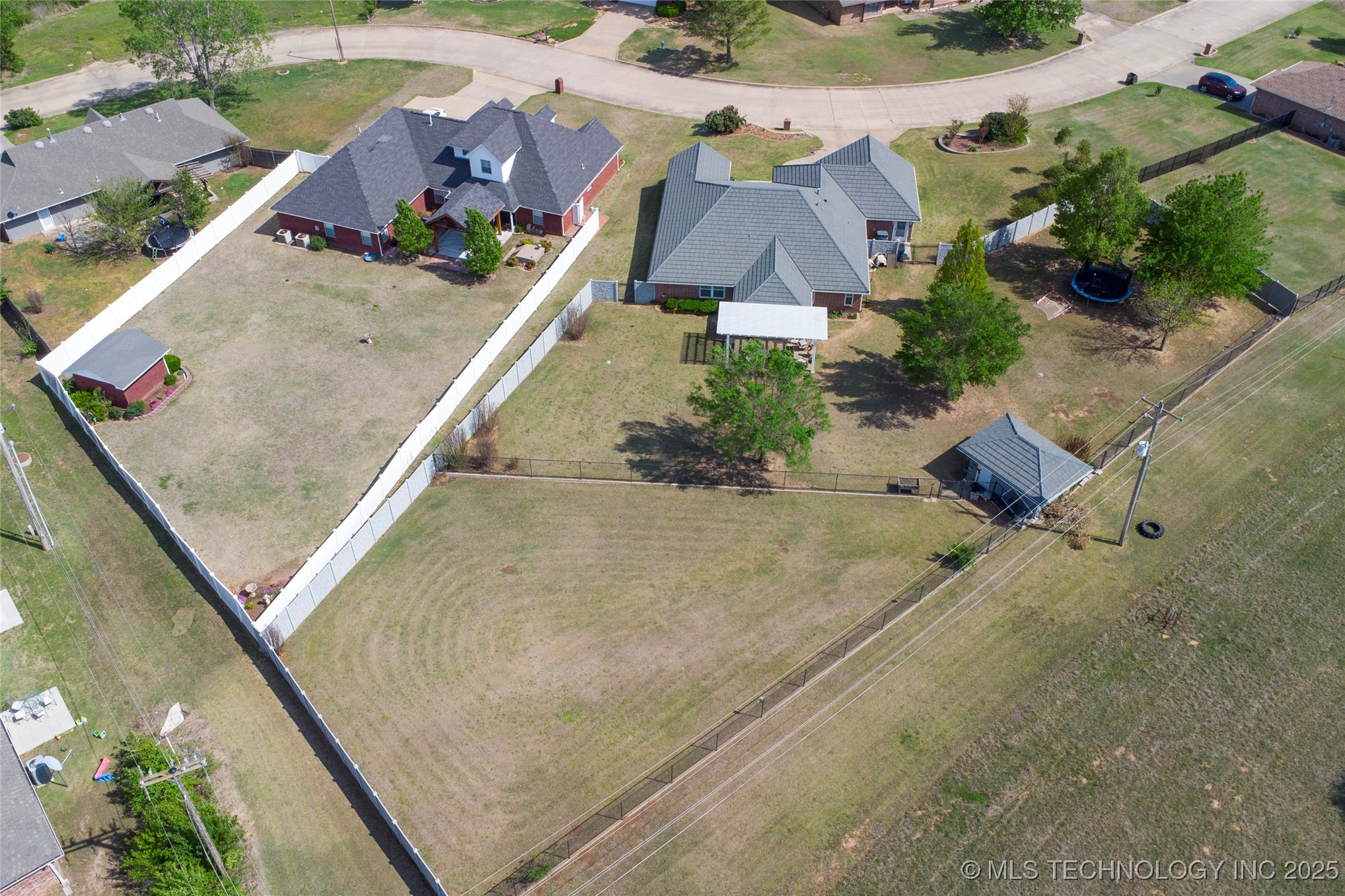 605 S Timber Ridge Drive Property Photo 51